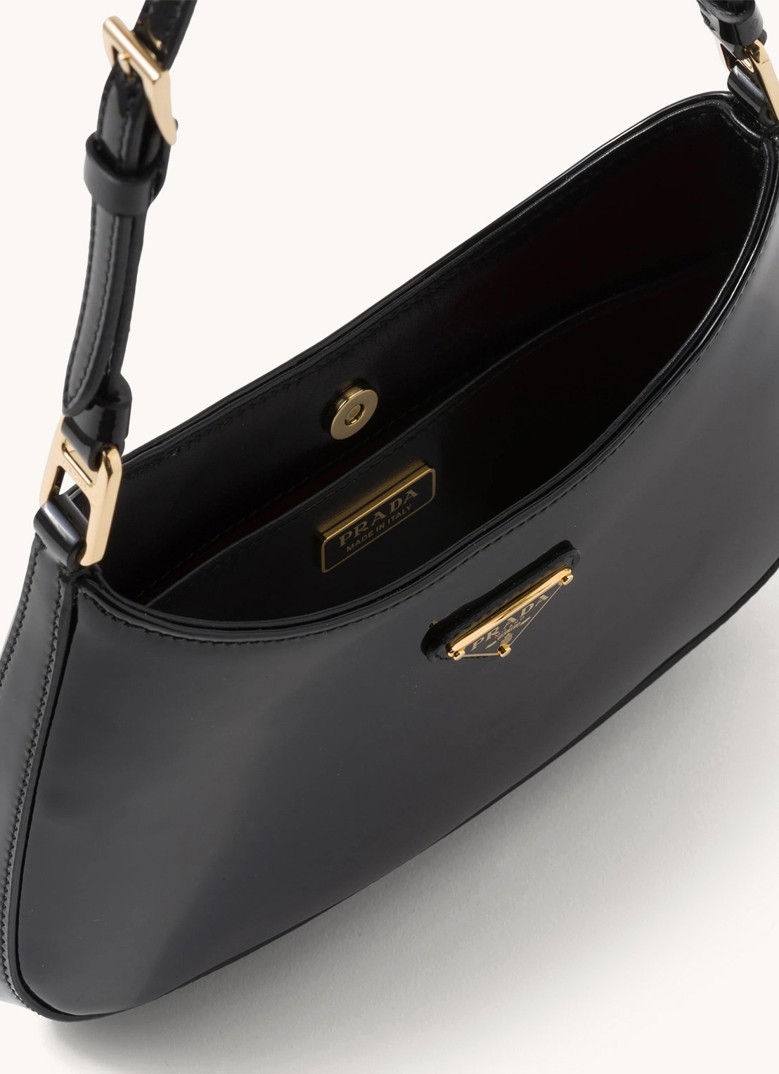 Prada Cleo schoudertas van lakleer - detail 4 zwart