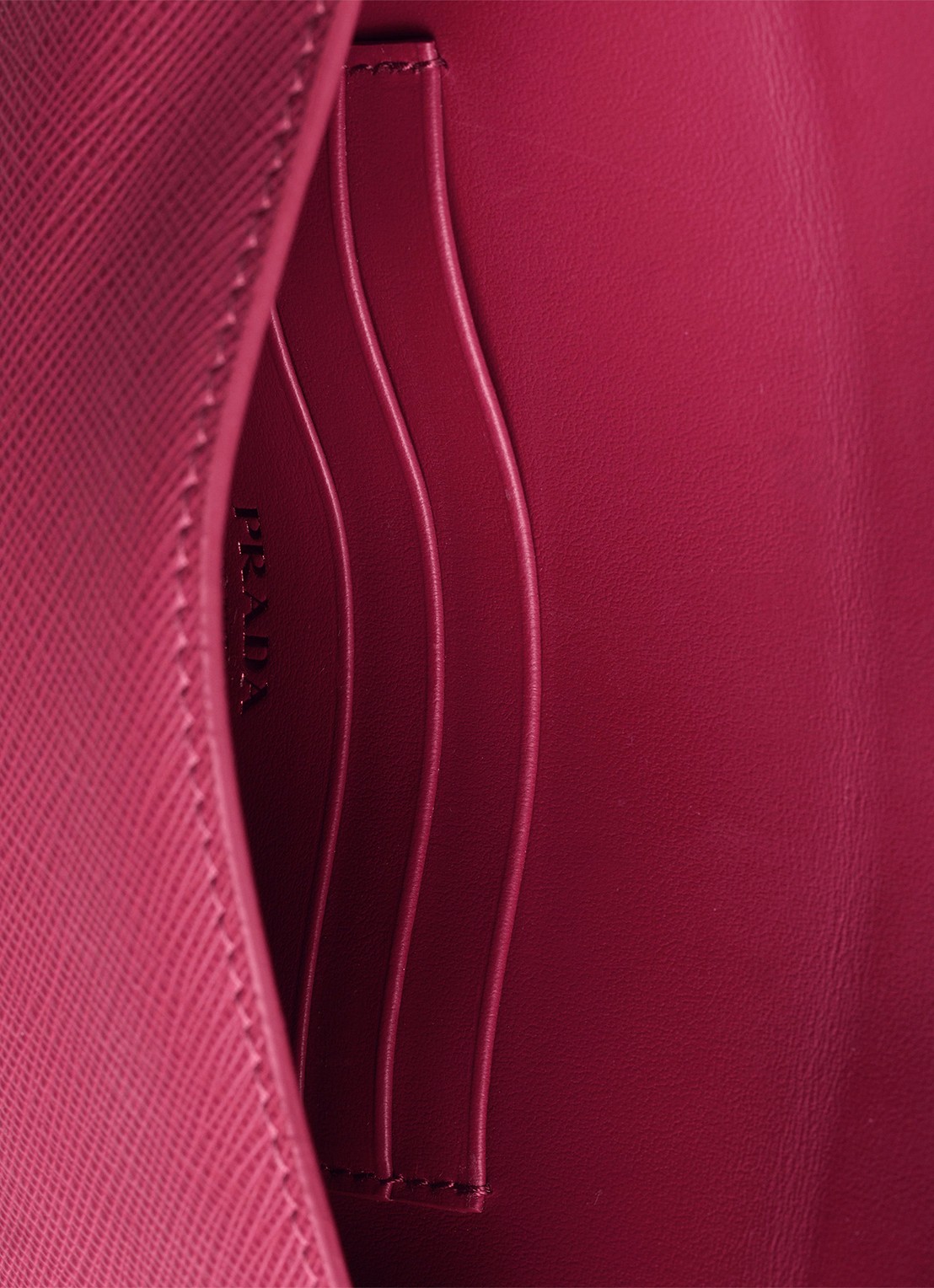 Prada Clutch van kalfsleer - detail 3 donkerroze