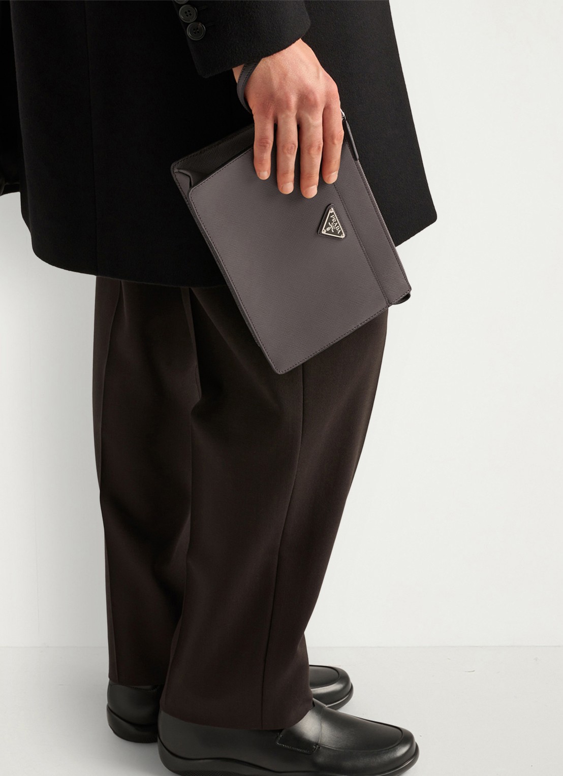 Prada Clutch van kalfsleer - detail 4 donkergrijs