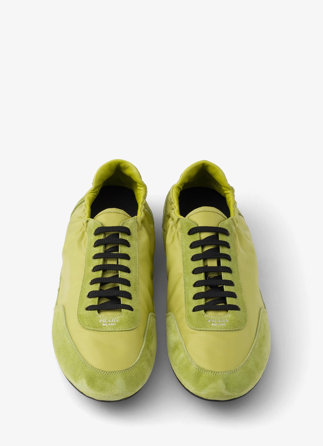 Prada Collapse Re-Nylon sneaker met suède details - detail lime