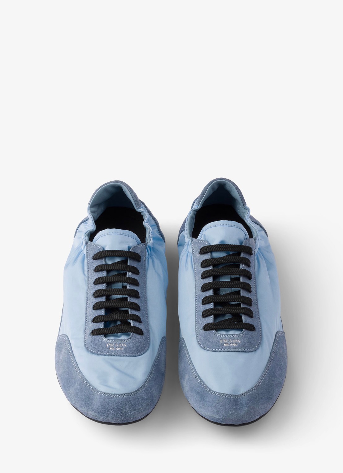 Prada Collapse Re-Nylon sneaker met suède details - detail 4 lichtblauw
