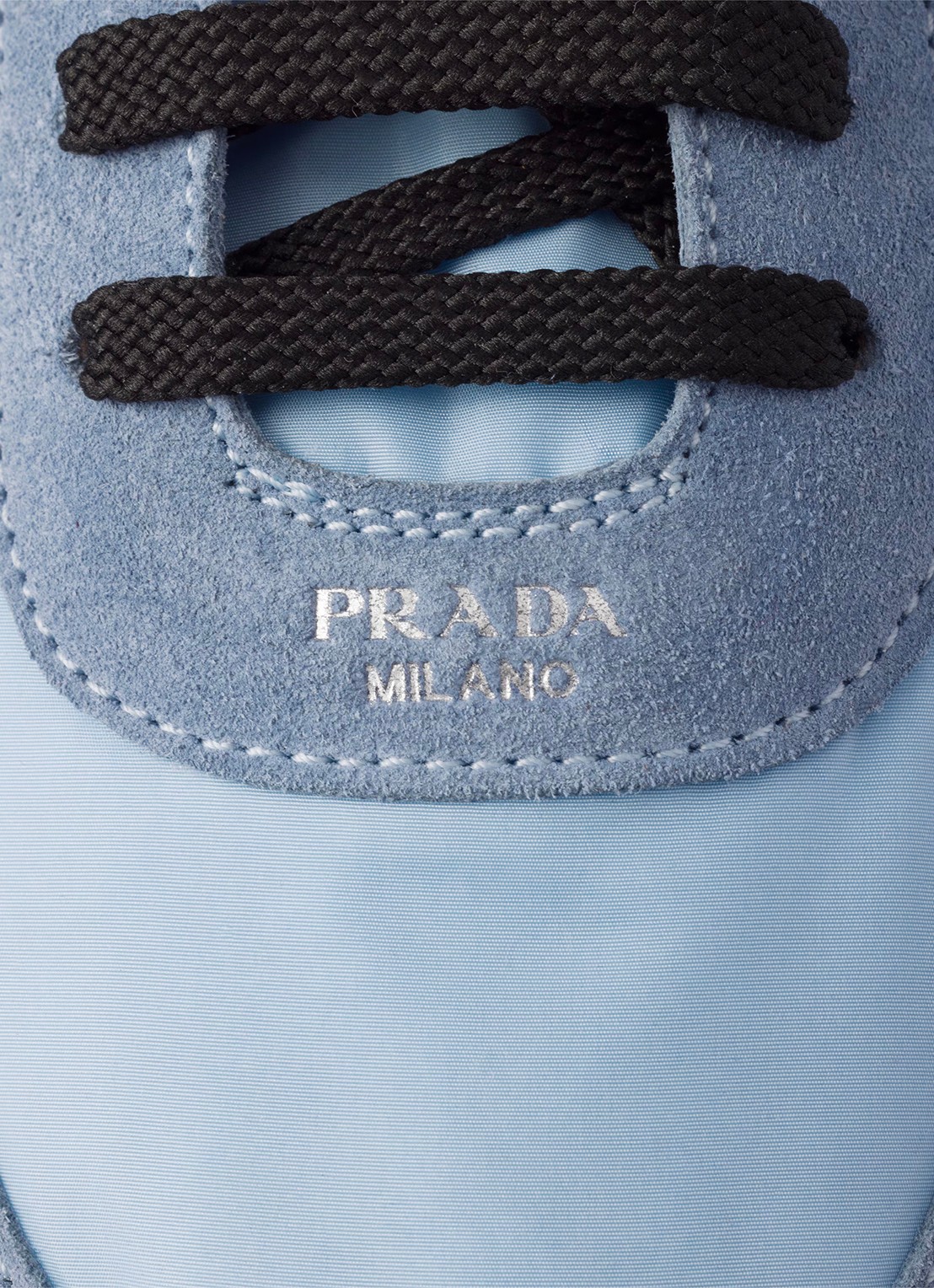 Prada Collapse Re-Nylon sneaker met suède details - detail 5 lichtblauw