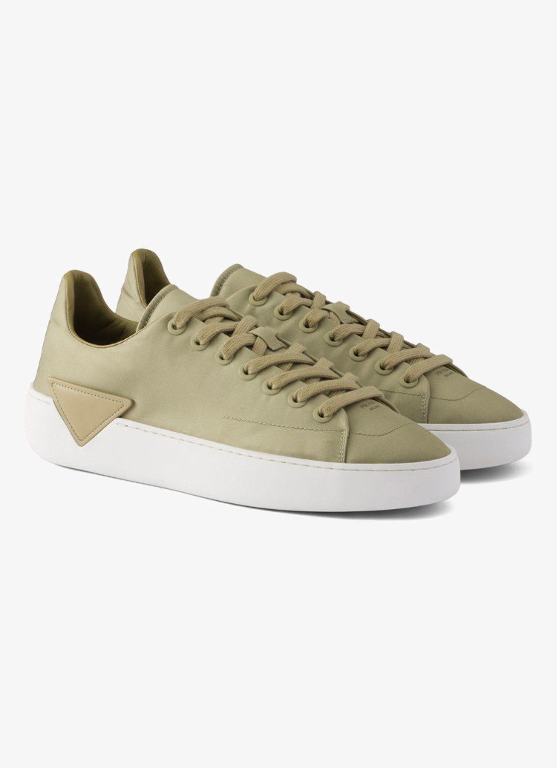 Prada Court Re-Nylon sneaker met logo - voorkant 5 groen