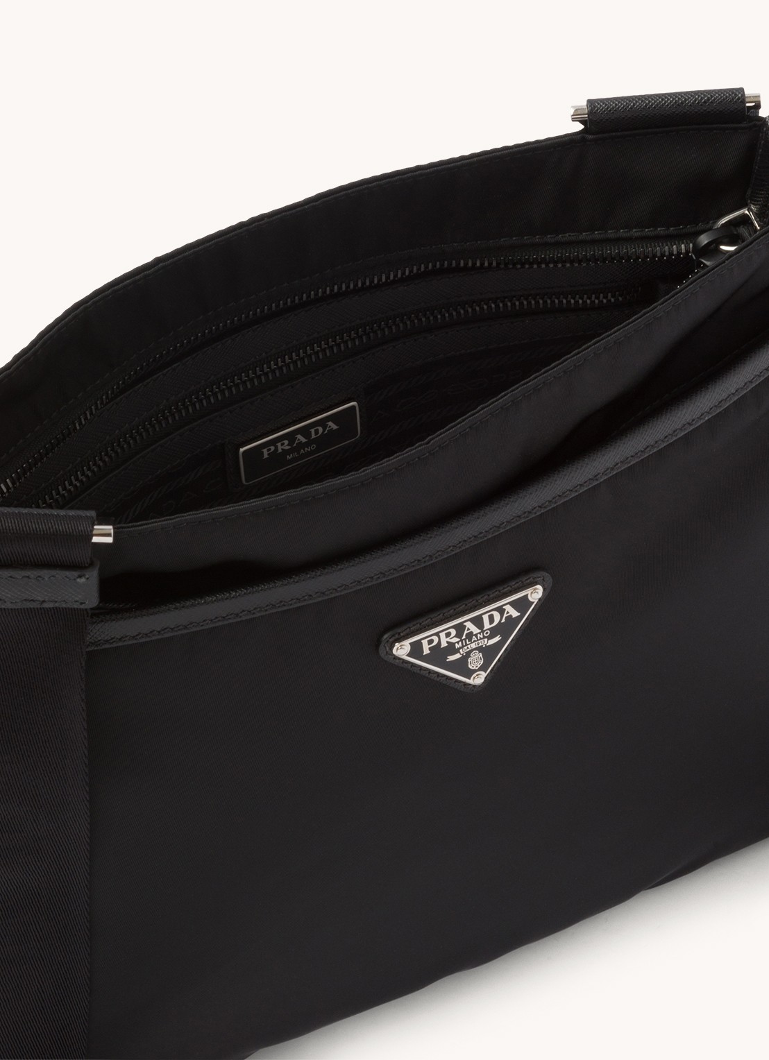 Prada Crossbodytas met leren details - detail 2 zwart