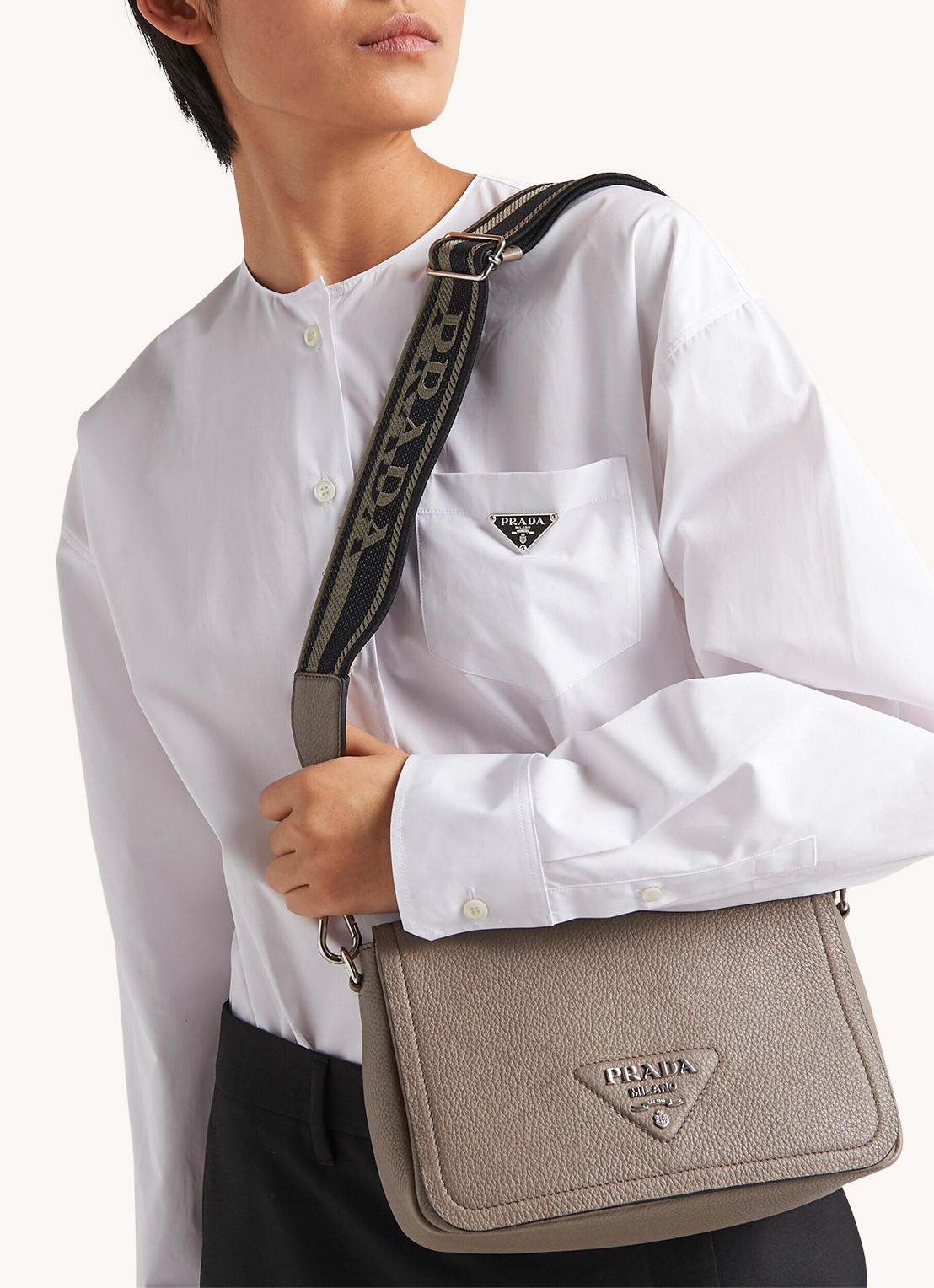 Prada Crossbodytas van kalfsleer - voorkant 3 zand