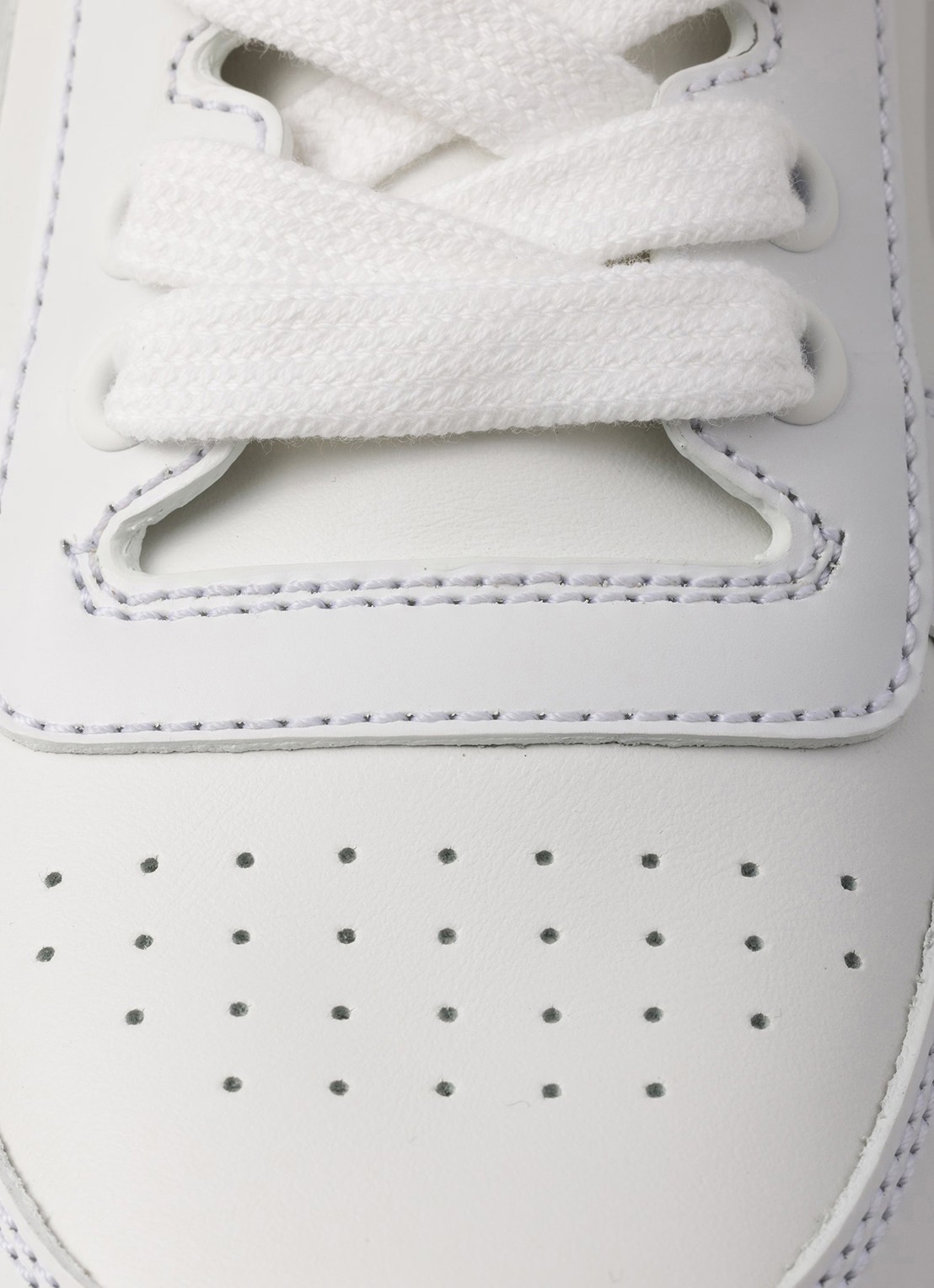 Prada Downtown Bold sneaker van leer met plateauzool - detail 6 wit