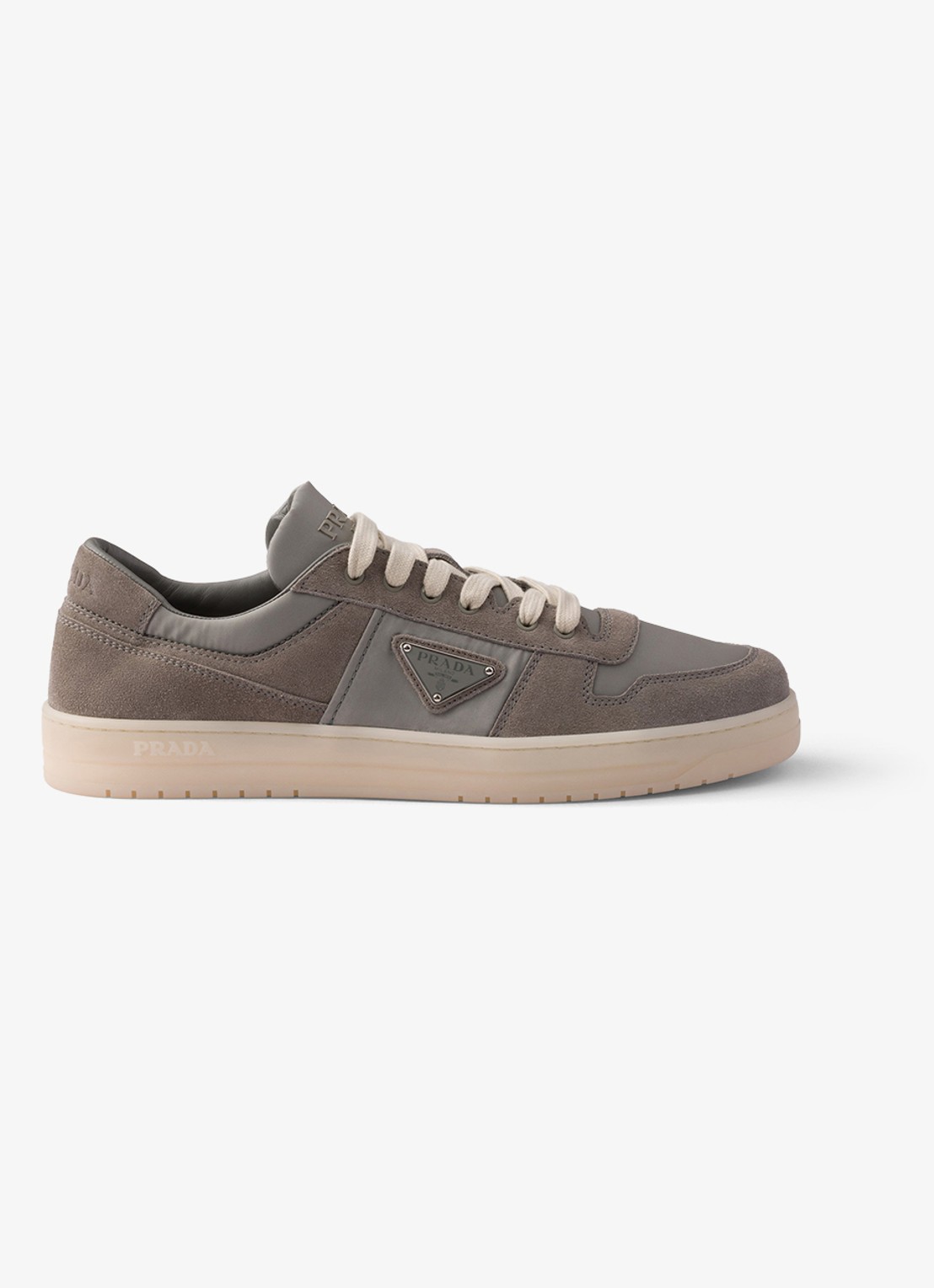 Prada Downtown Re-Nylon sneaker met suède details - voorkant 6 taupe