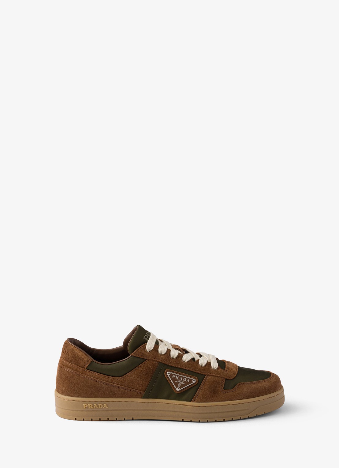 Prada Downtown Re-Nylon sneaker met suède details - voorkant bruin