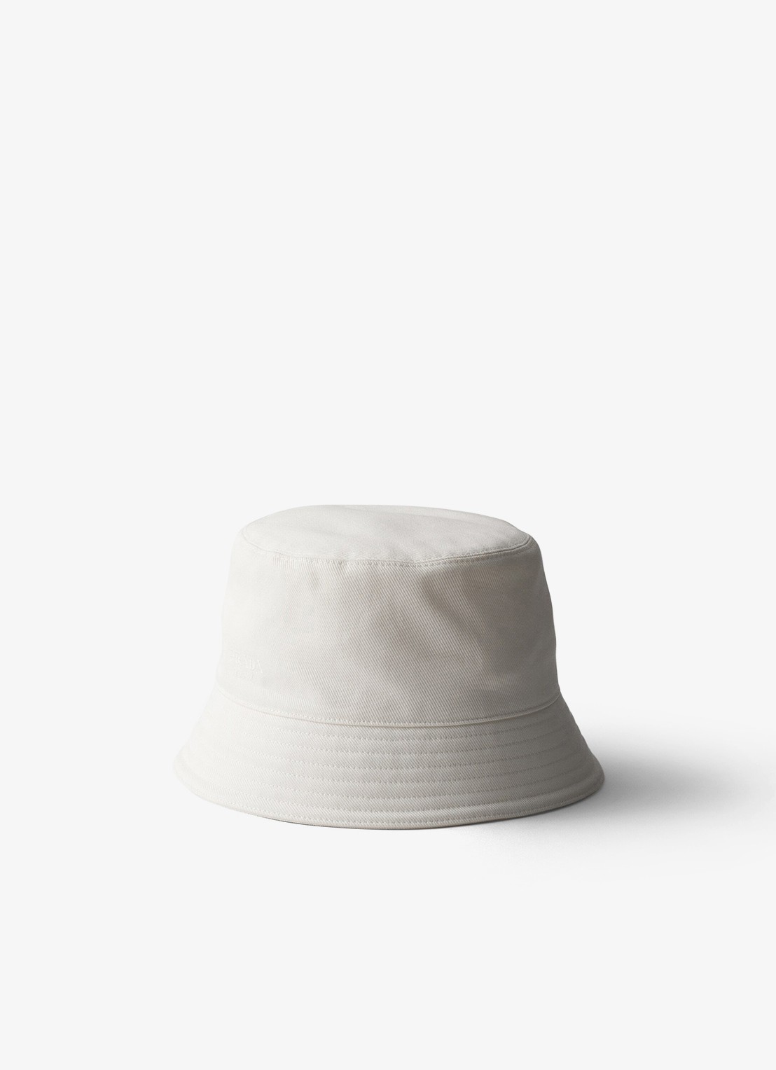 Prada Drill bucket hoed met logoborduring - voorkant wit