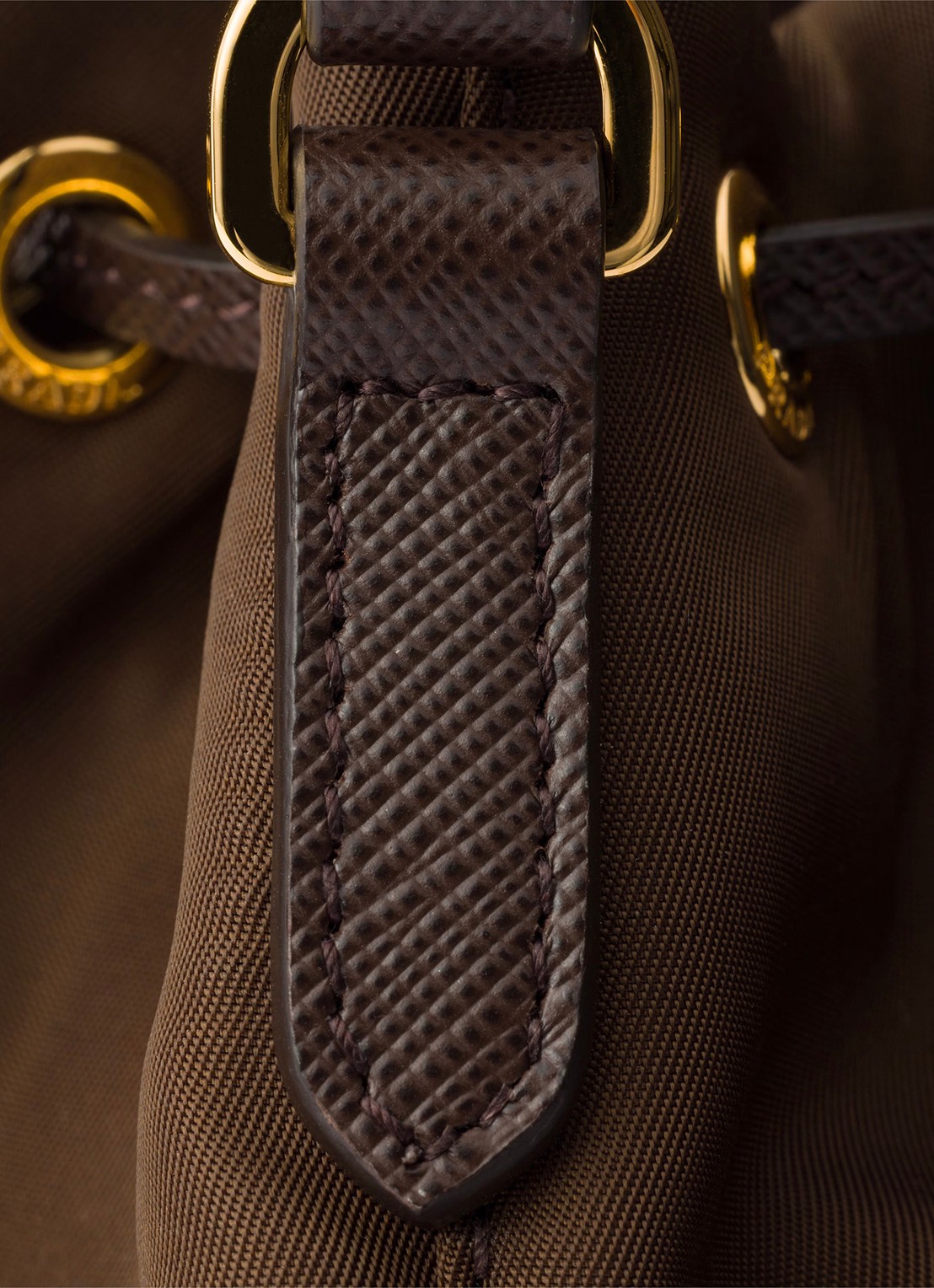 Prada Duet Re-Nylon handtas met leren details - detail 5 donkerbruin