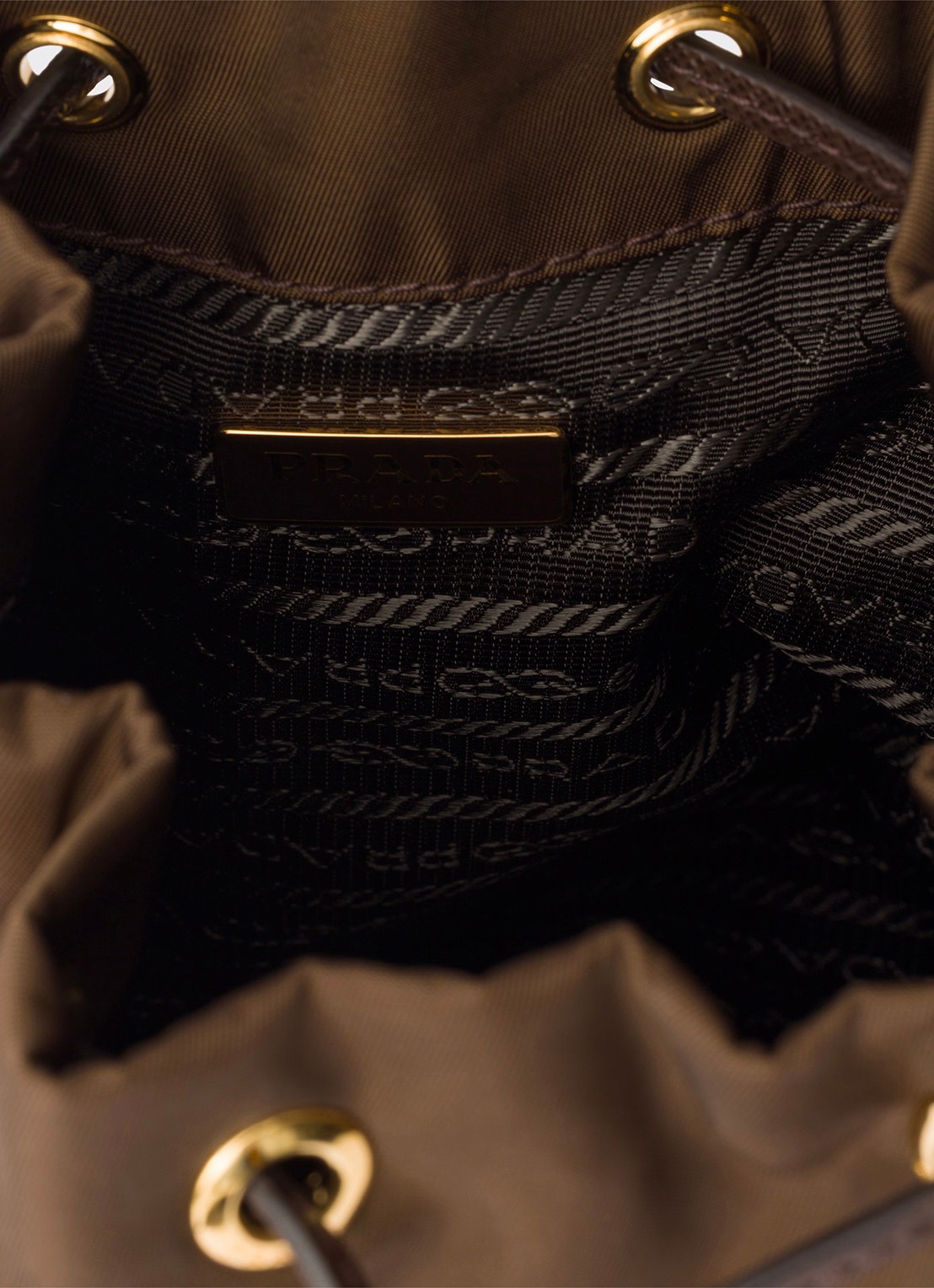 Prada Duet Re-Nylon handtas met leren details - detail 6 donkerbruin