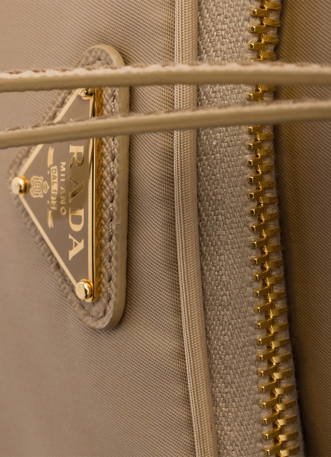 Prada Duet Re-Nylon handtas met leren details - detail 5 lichtbruin