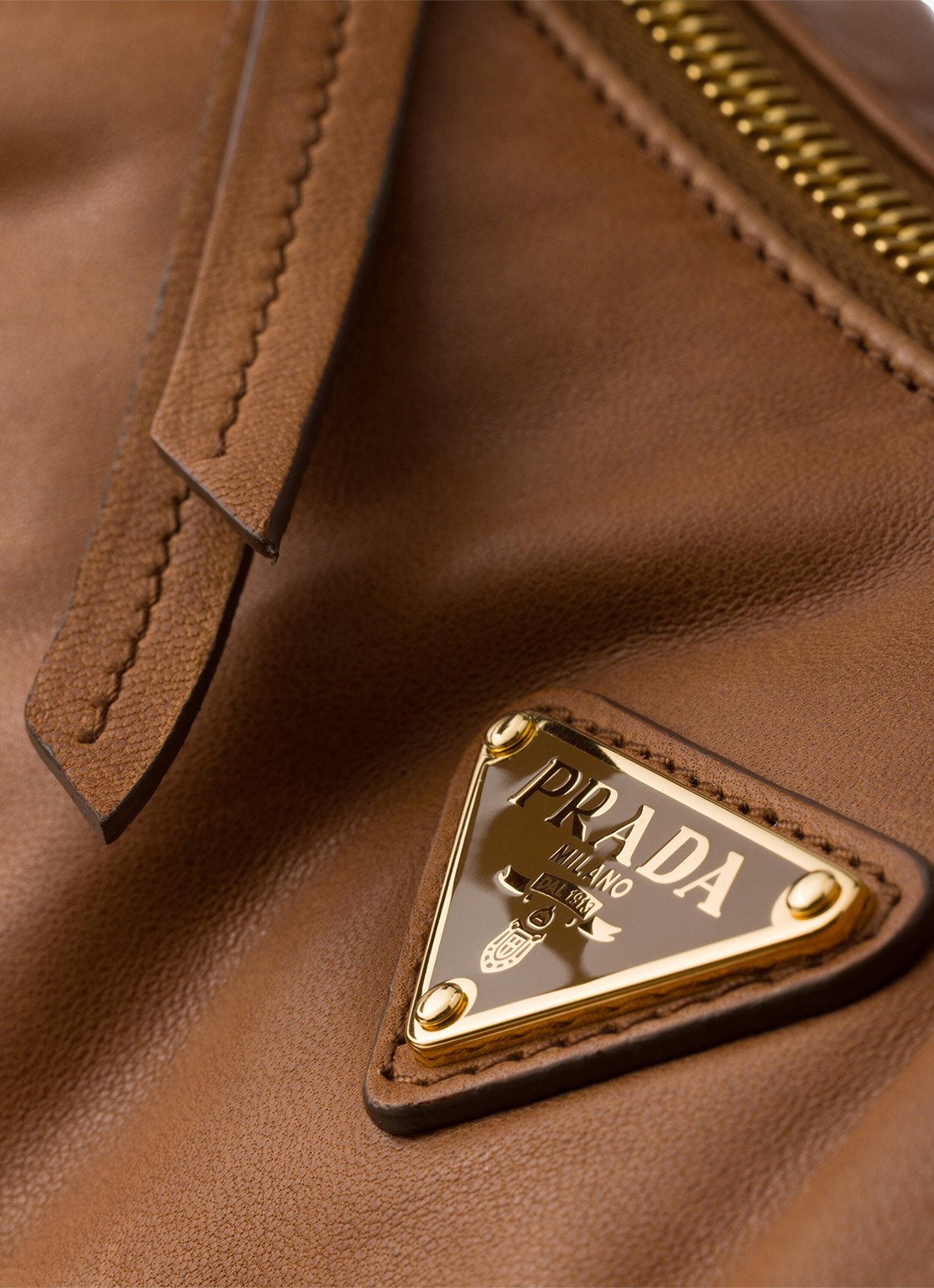 Prada Explore Large schoudertas van lamsleer - detail 3 bruin