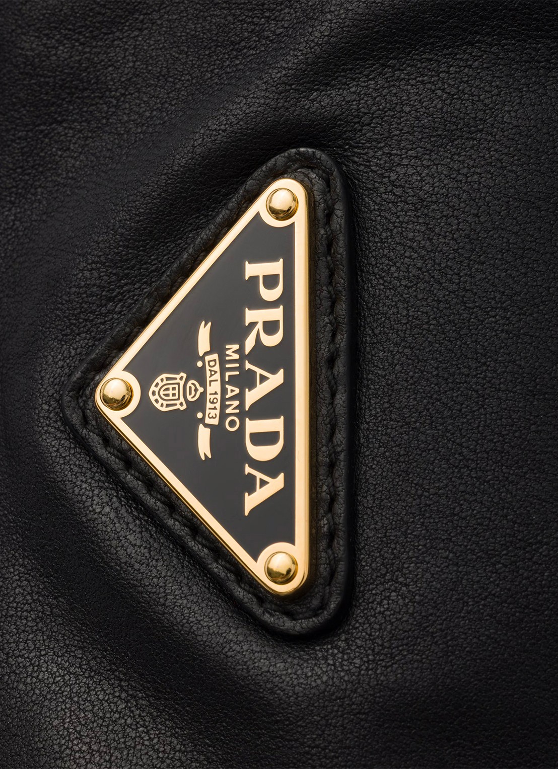 Prada Explore Mini schoudertas van lamsleer - detail 3 zwart