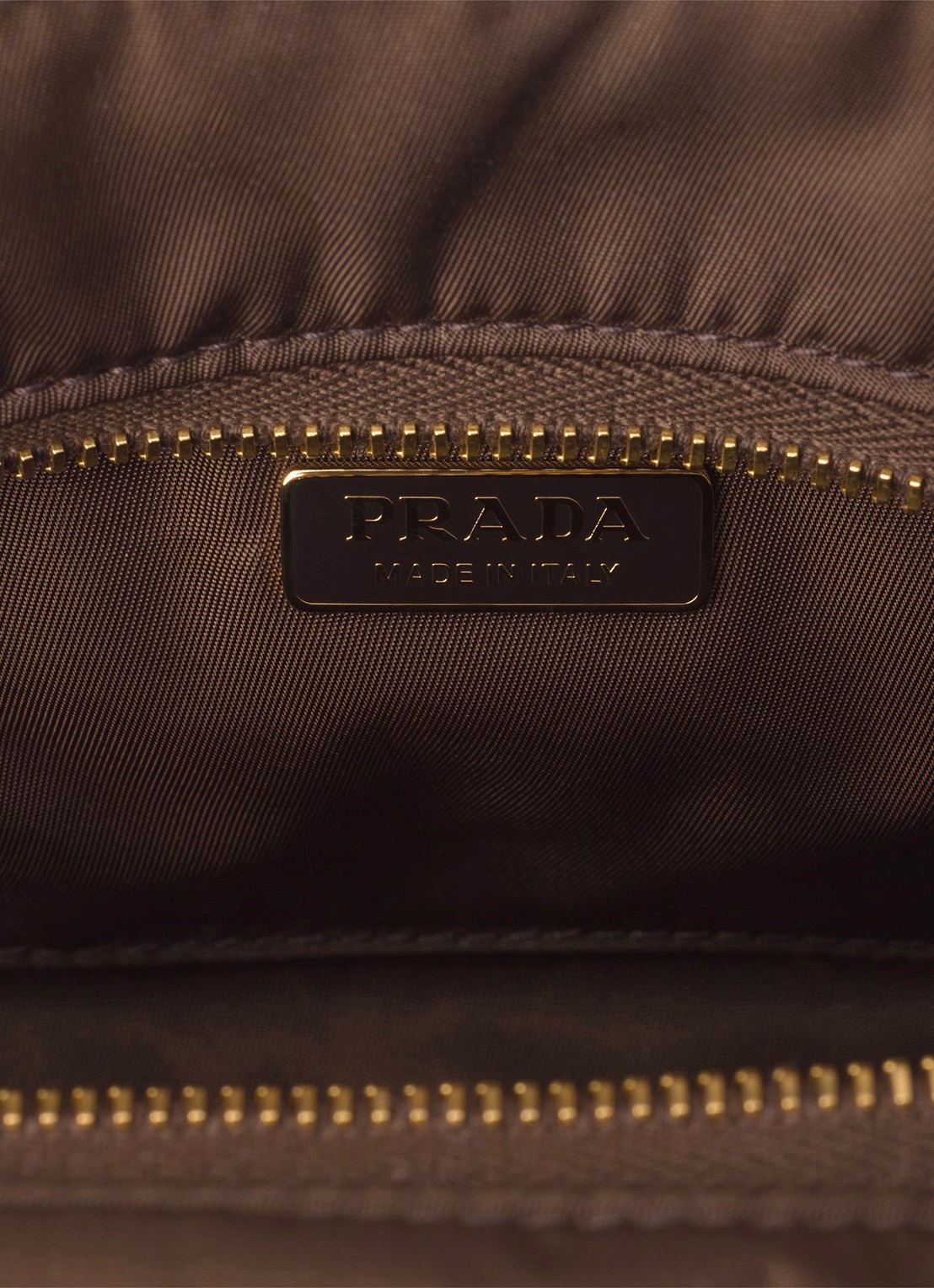 Prada Explore Re-Nylon Medium schoudertas met leren details - detail 6 donkerbruin
