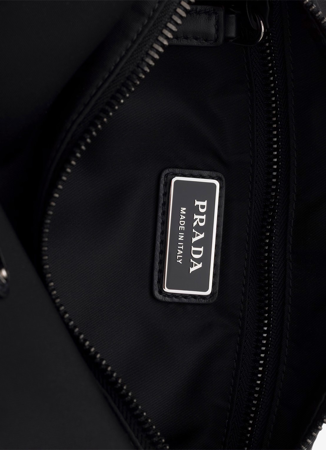 Prada Explore Re-Nylon schoudertas met leren details - detail 2 zwart