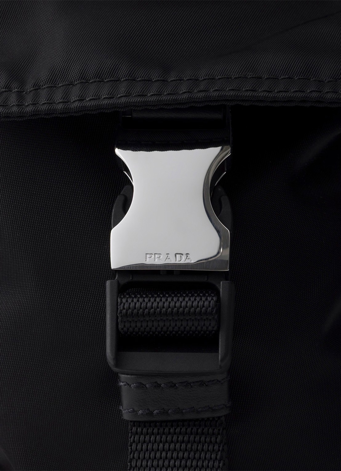 Prada Explore Re-Nylon schoudertas met leren details - detail 3 zwart