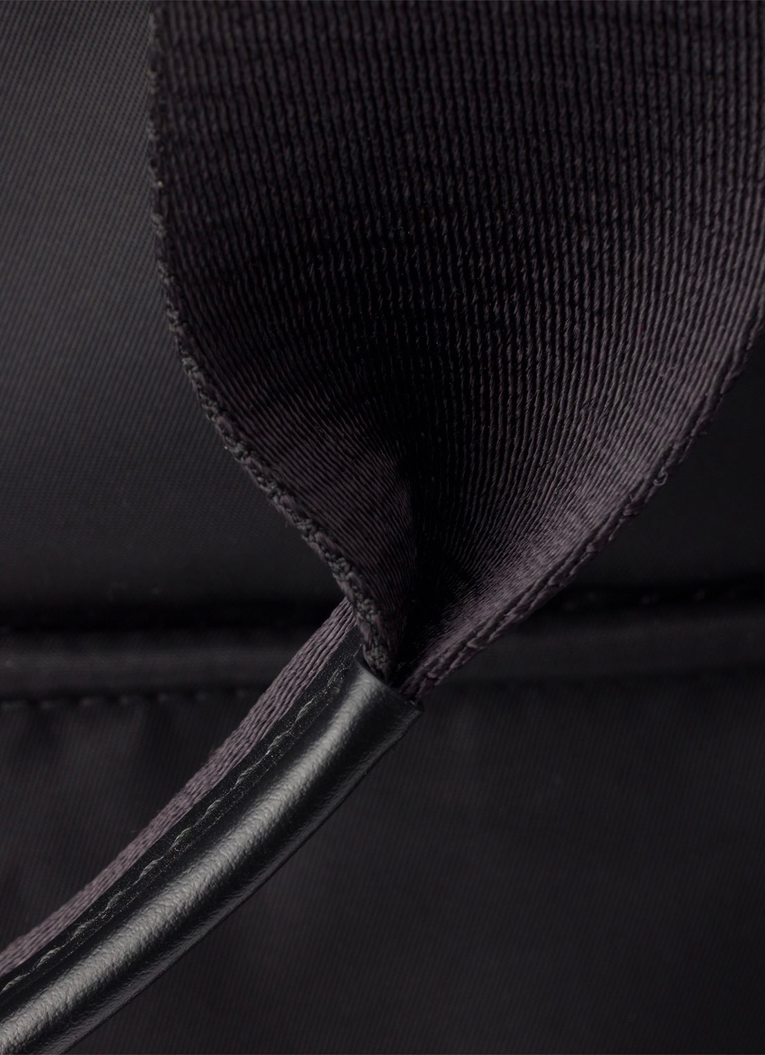 Prada Explore Re-Nylon schoudertas met leren details - detail 4 zwart