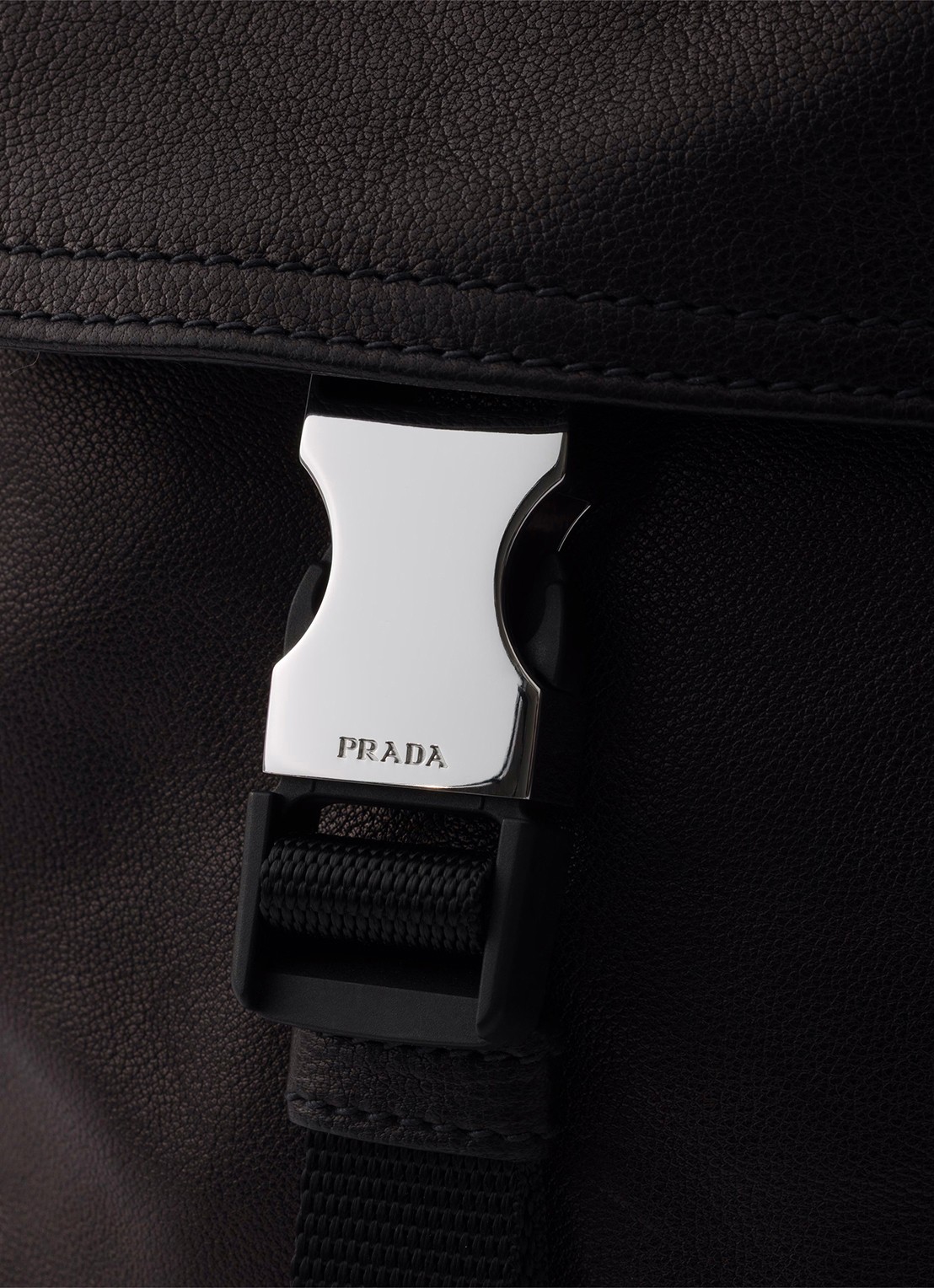 Prada Explore rugzak van leer - detail 2 zwart