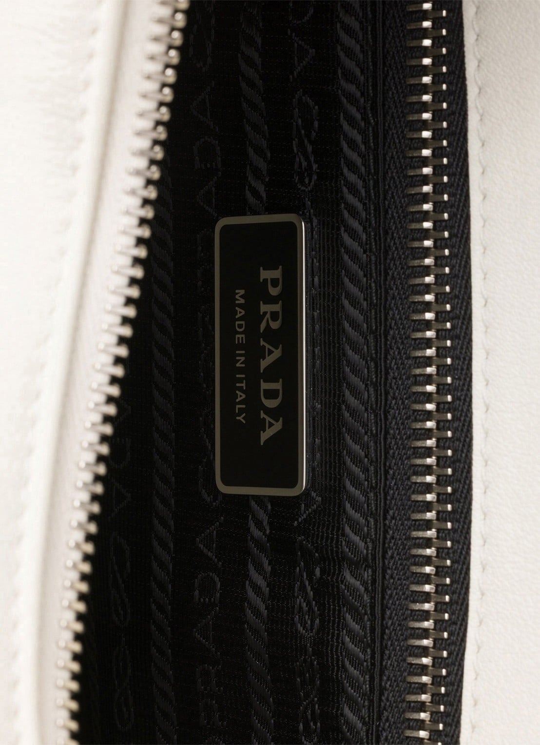 Prada Fold Large schoudertas van kalfsleer - detail 5 gebroken wit