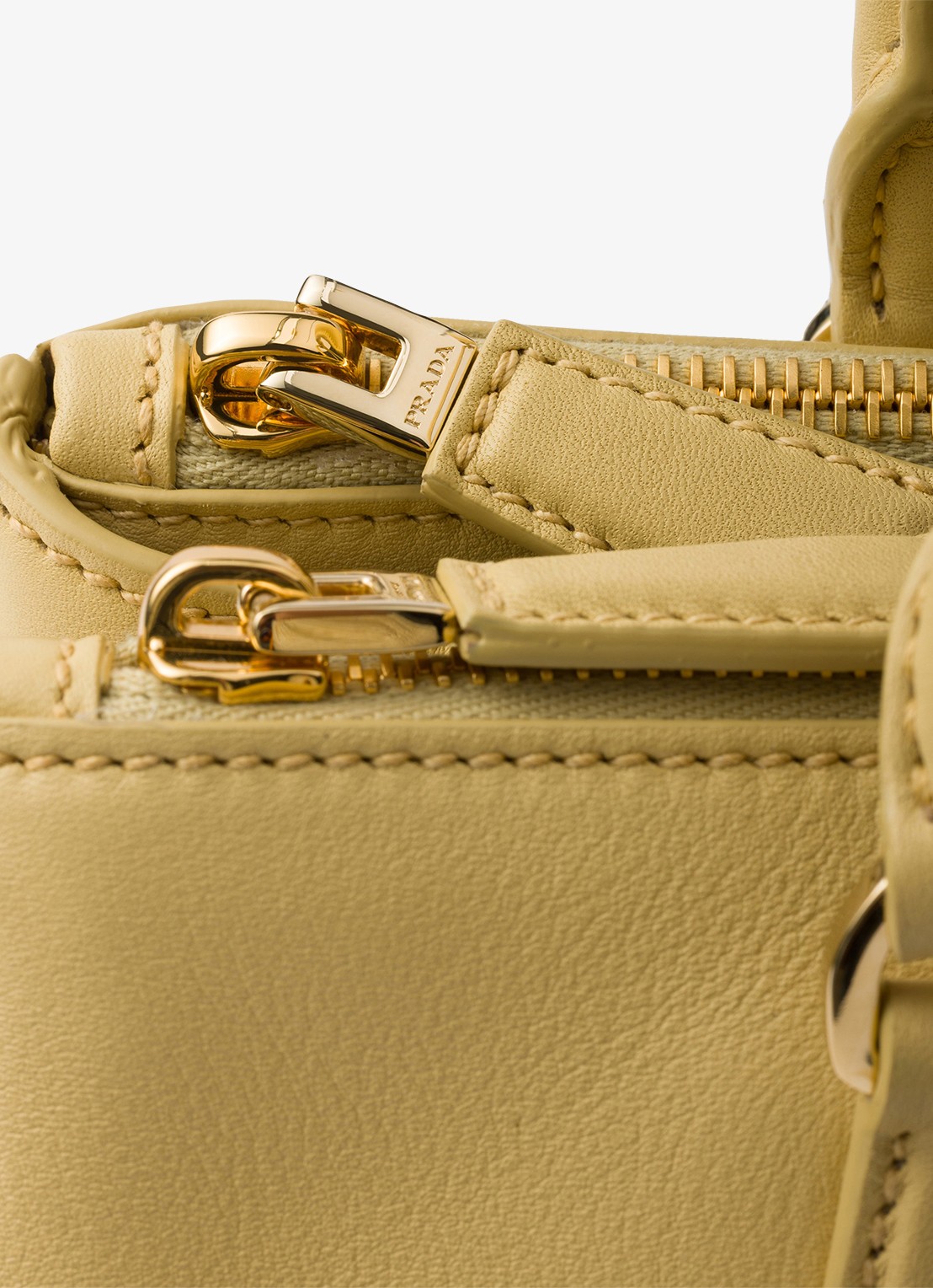 Prada Galleria Medium handtas van kalfsleer - detail 2 vanillegeel