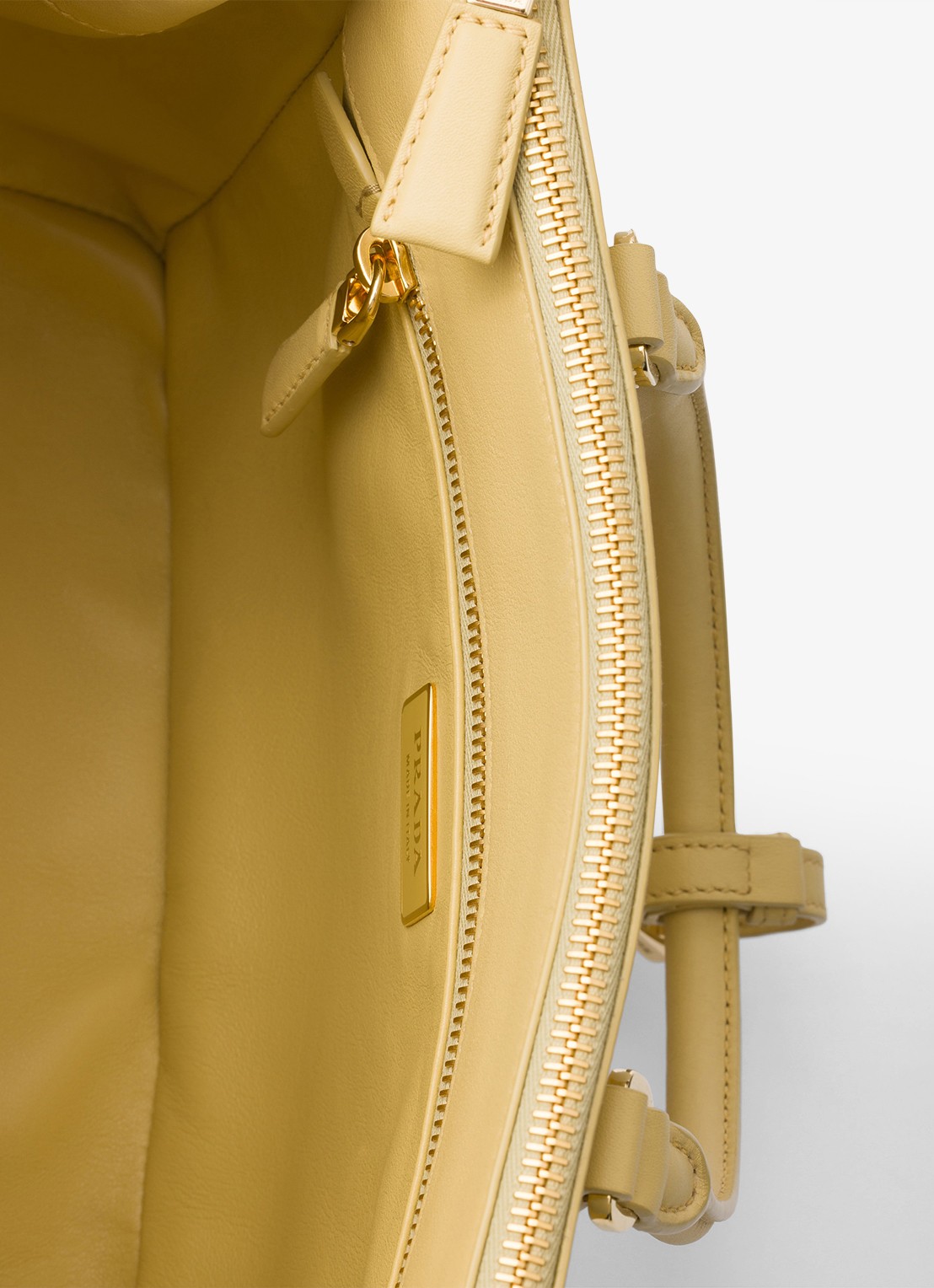 Prada Galleria Medium handtas van kalfsleer - detail 4 vanillegeel