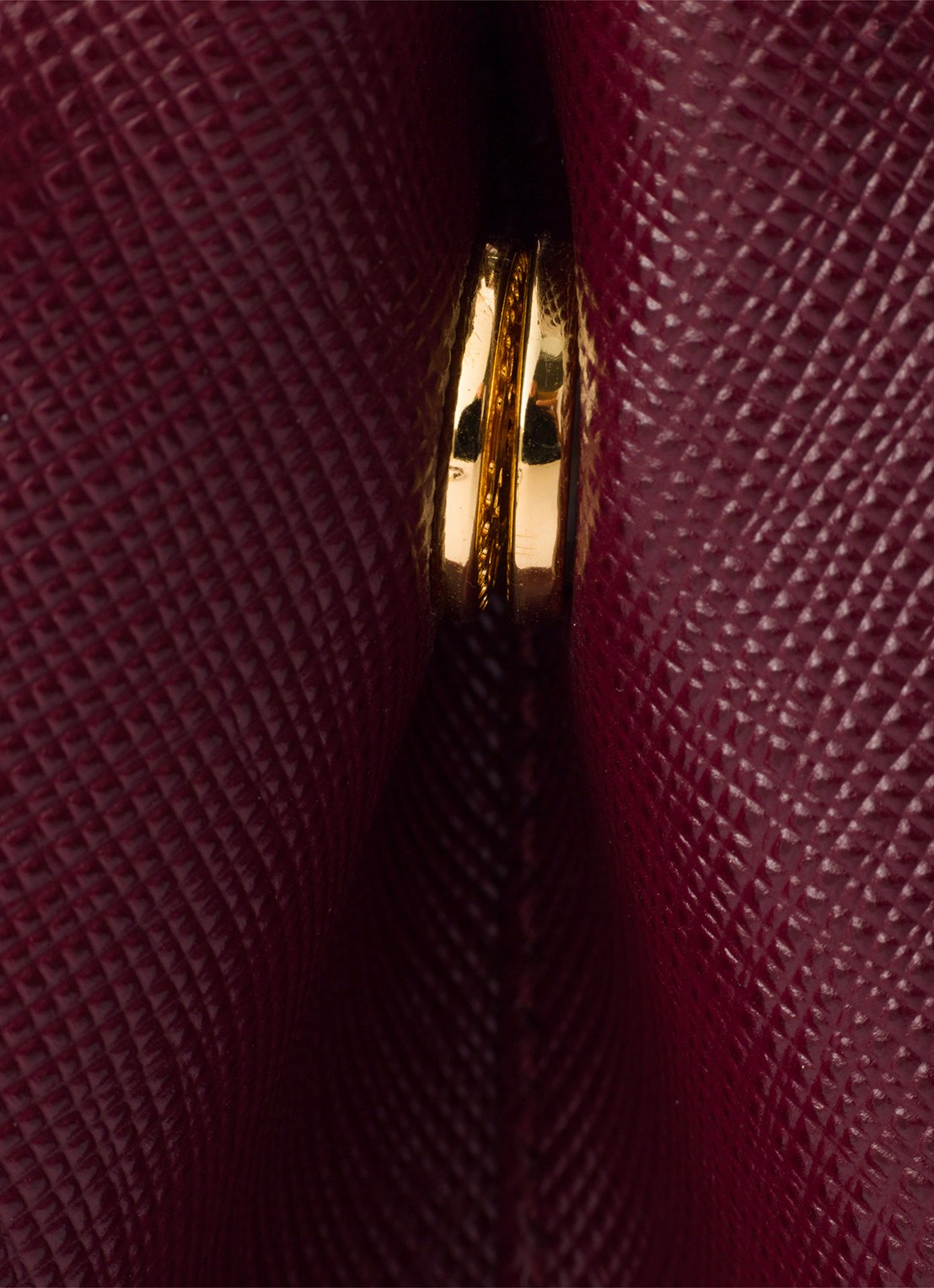 Prada Galleria Mini schoudertas van kalfsleer - detail 2 bordeauxrood