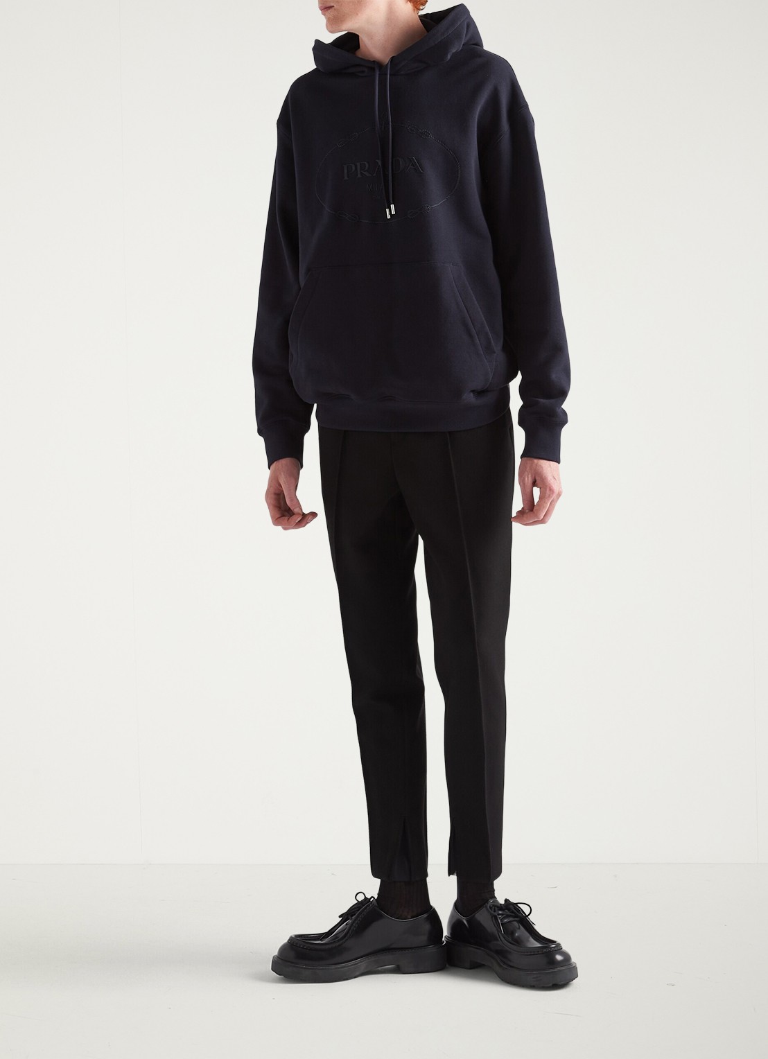 Prada Hoodie met logoborduring - voorkant 2 donkerblauw