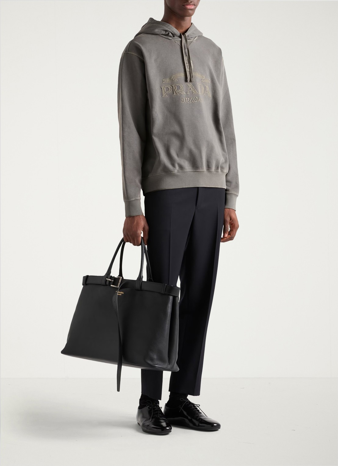 Prada Hoodie met logoborduring - detail 3 grijs