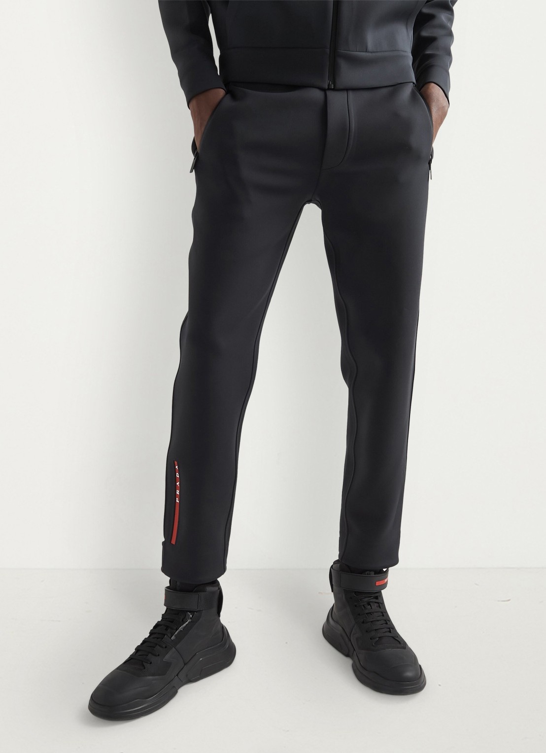 Prada Linea Rossa slim fit joggingbroek met ritszakken - detail 3 zwart