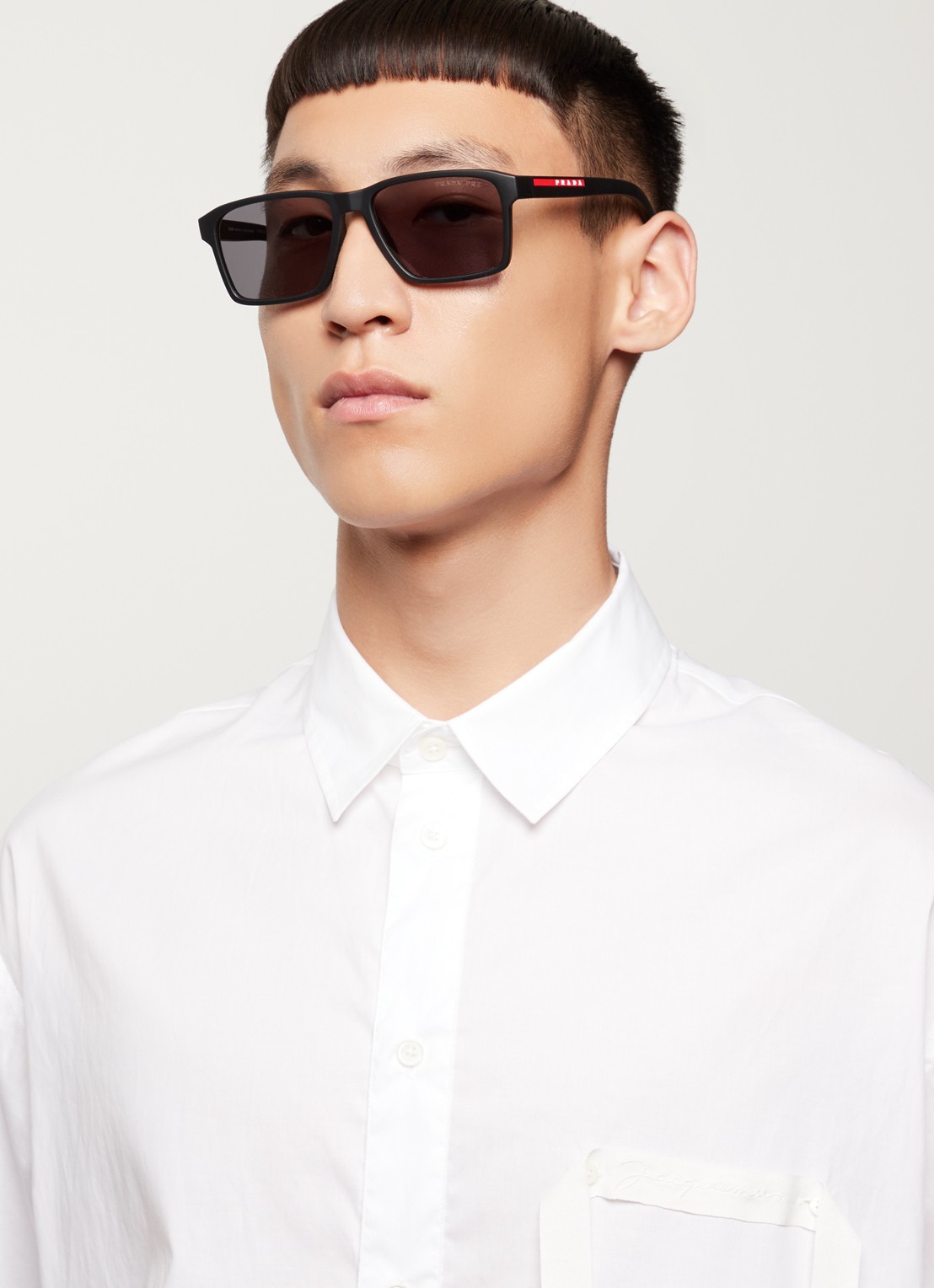 Prada Linea Rossa Wayfarer zonnebril gepolariseerd PS05YS - voorkant 2 zwart