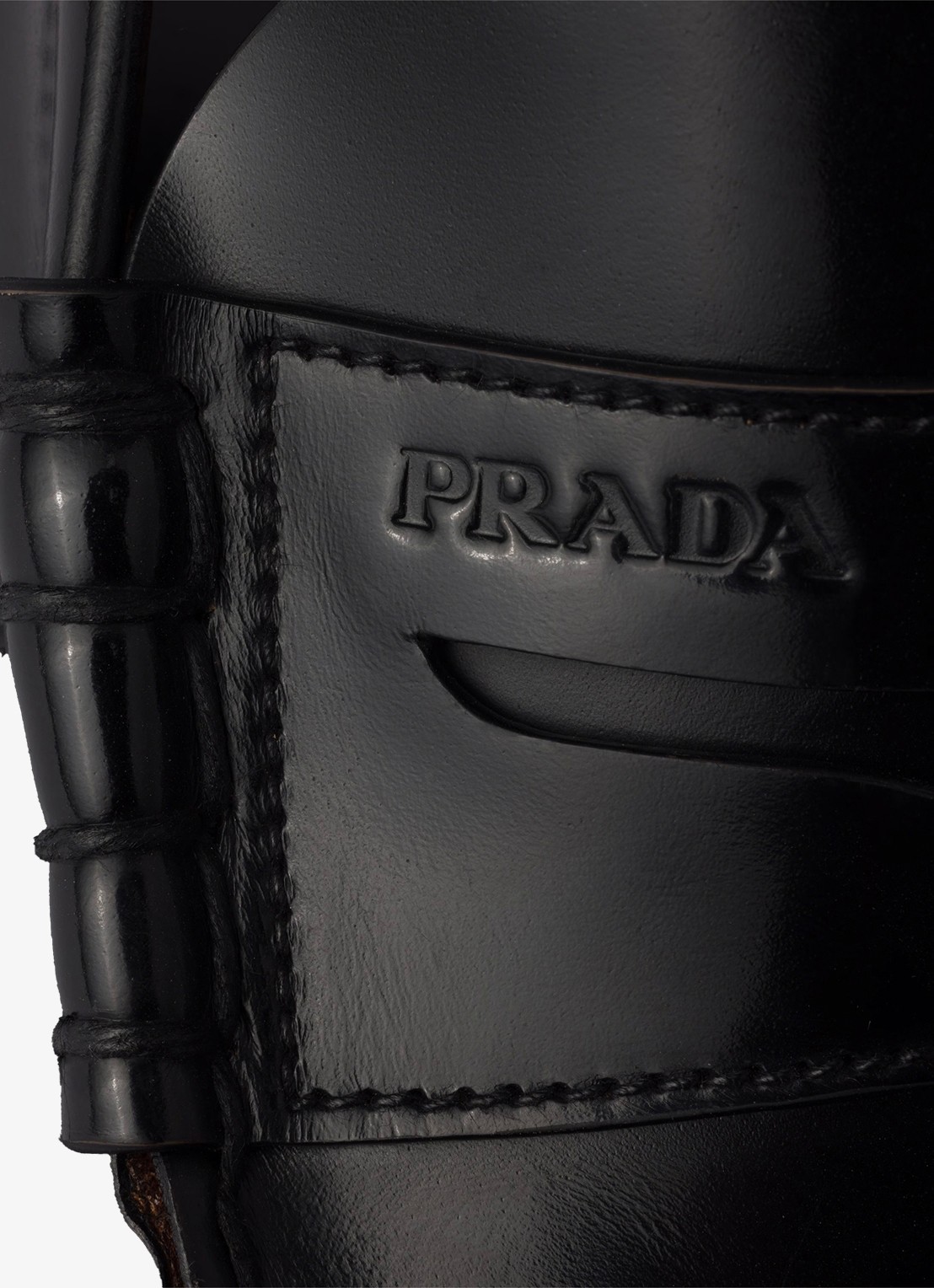Prada Loafer van kalfsleer - detail 6 zwart
