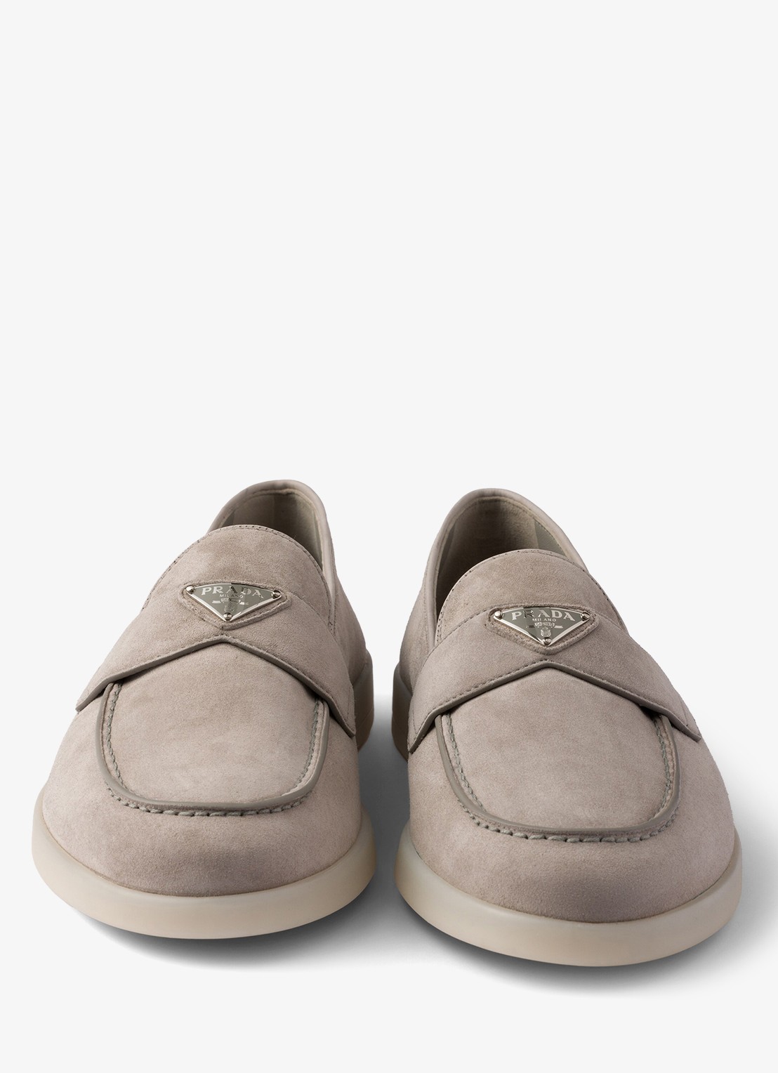 Prada Loafer van kalfssuède - detail 6 grijs