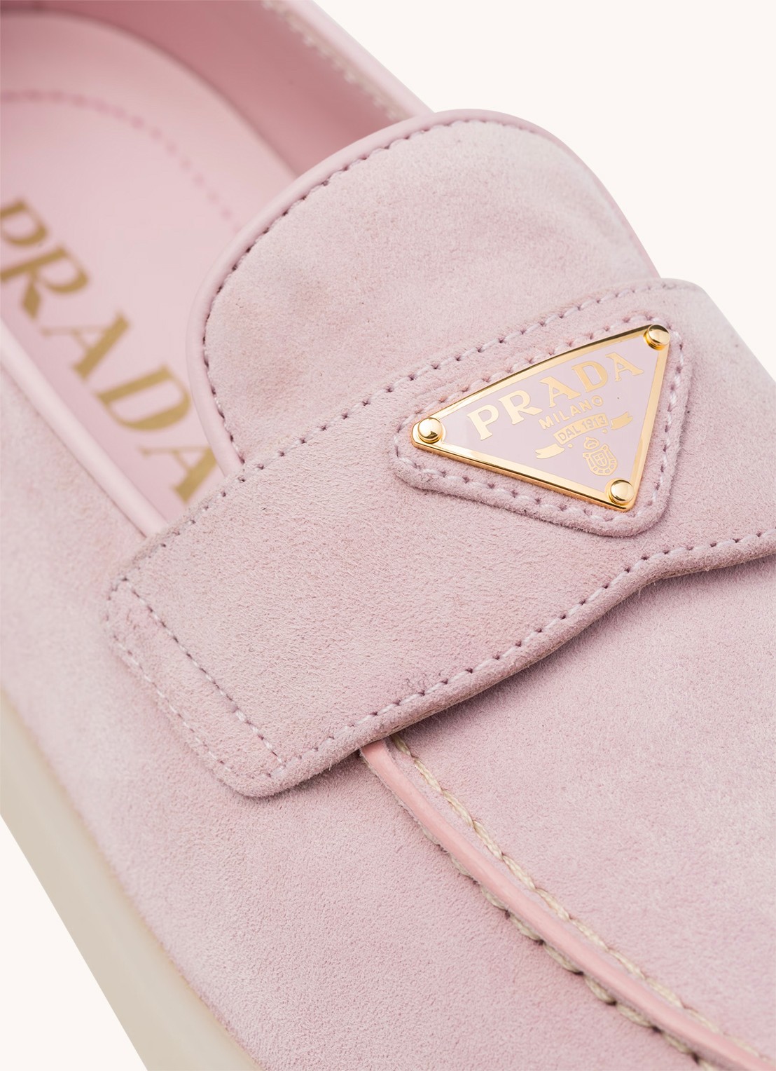 Prada Loafer van suède met logo - detail 5 roze