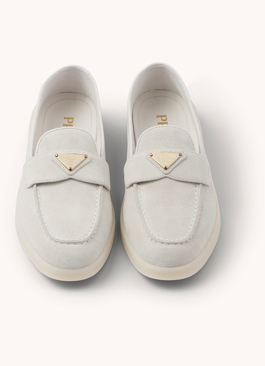 Prada Loafer van suède met logo - achterkant 7 lichtgrijs