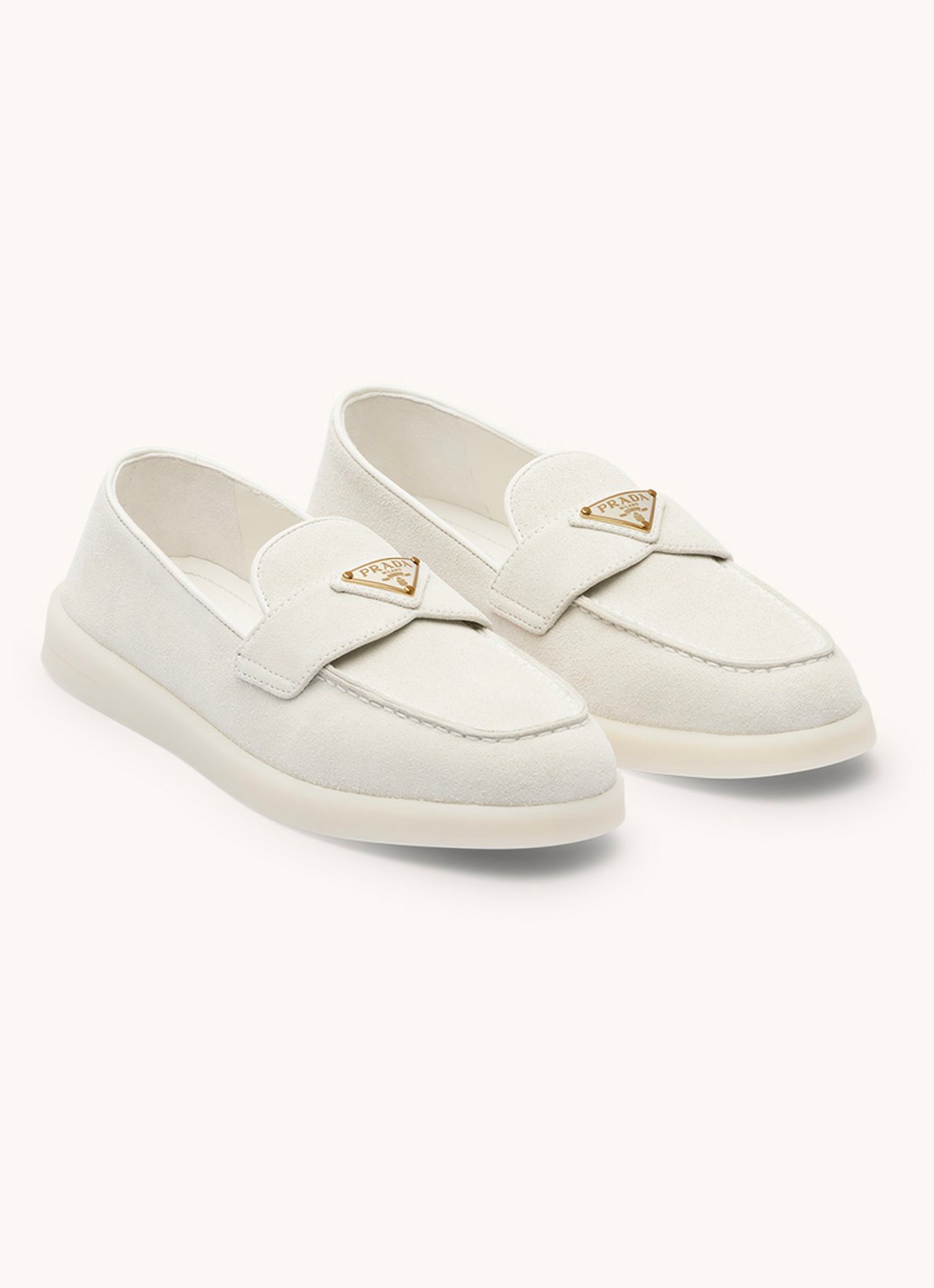 Prada Loafer van suède met logo - voorkant lichtgrijs