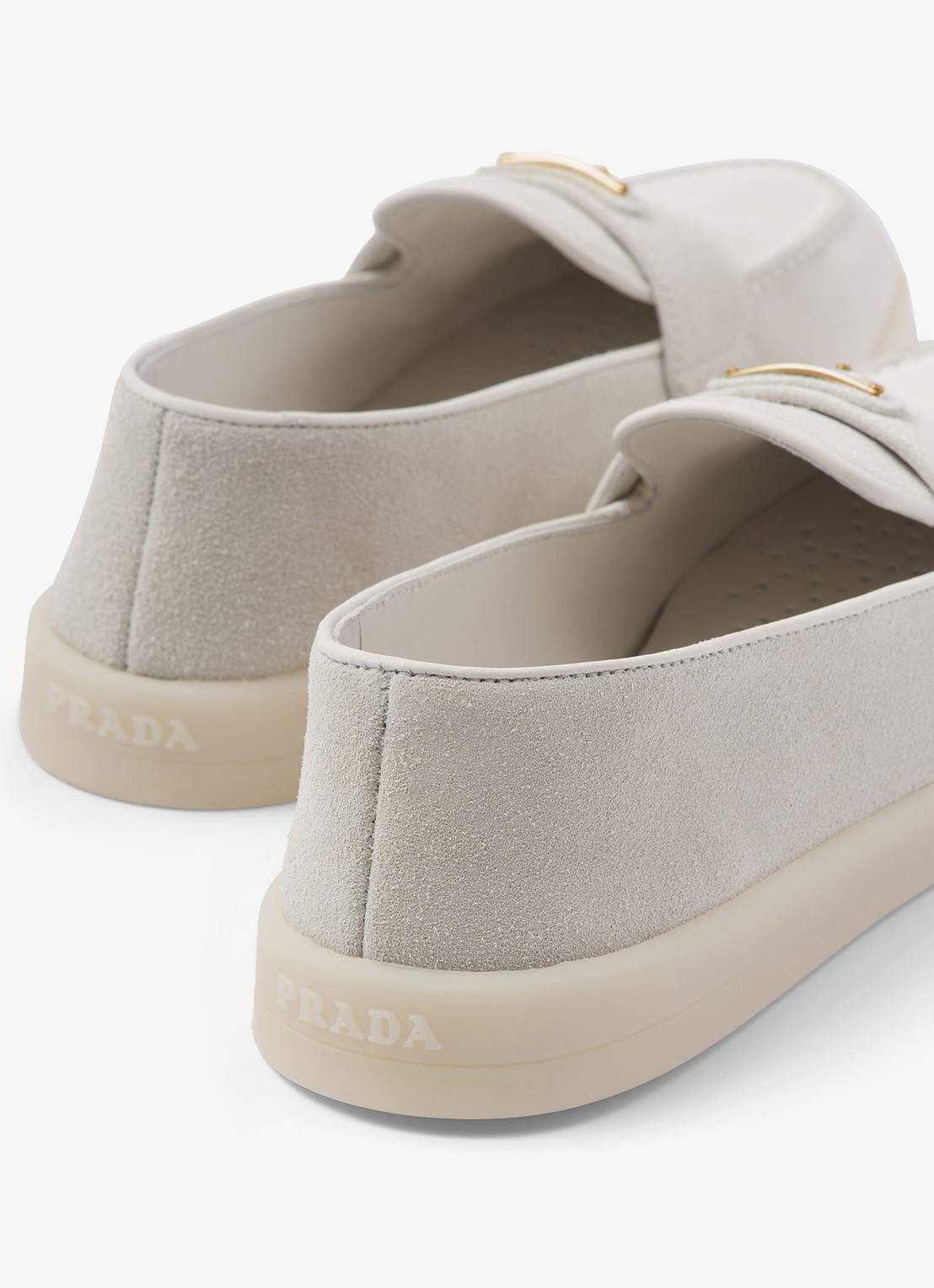 Prada Loafer van suède met logo - detail 5 ivoor