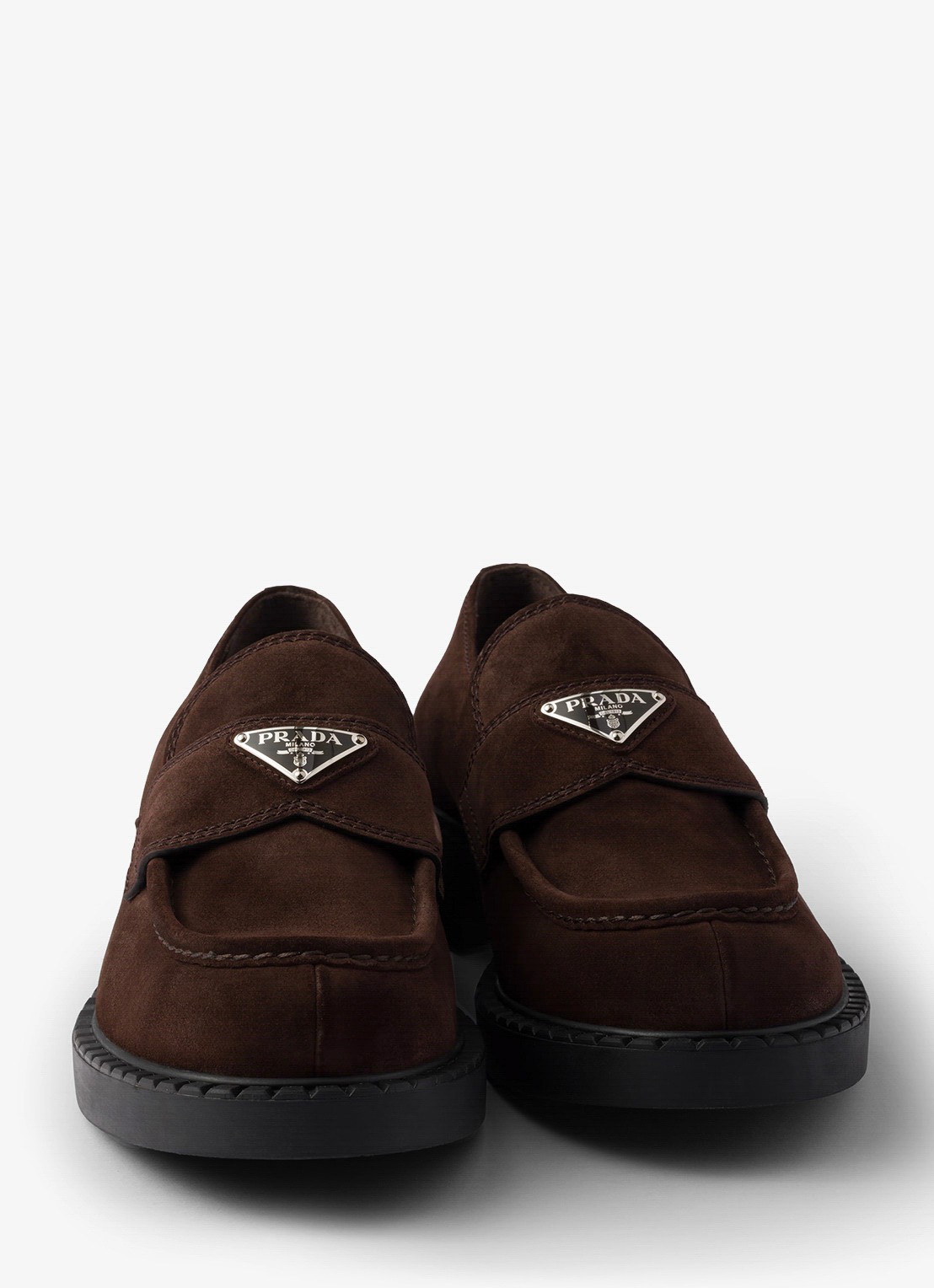 Prada Loafer van suède met logo - detail 2 donkerbruin