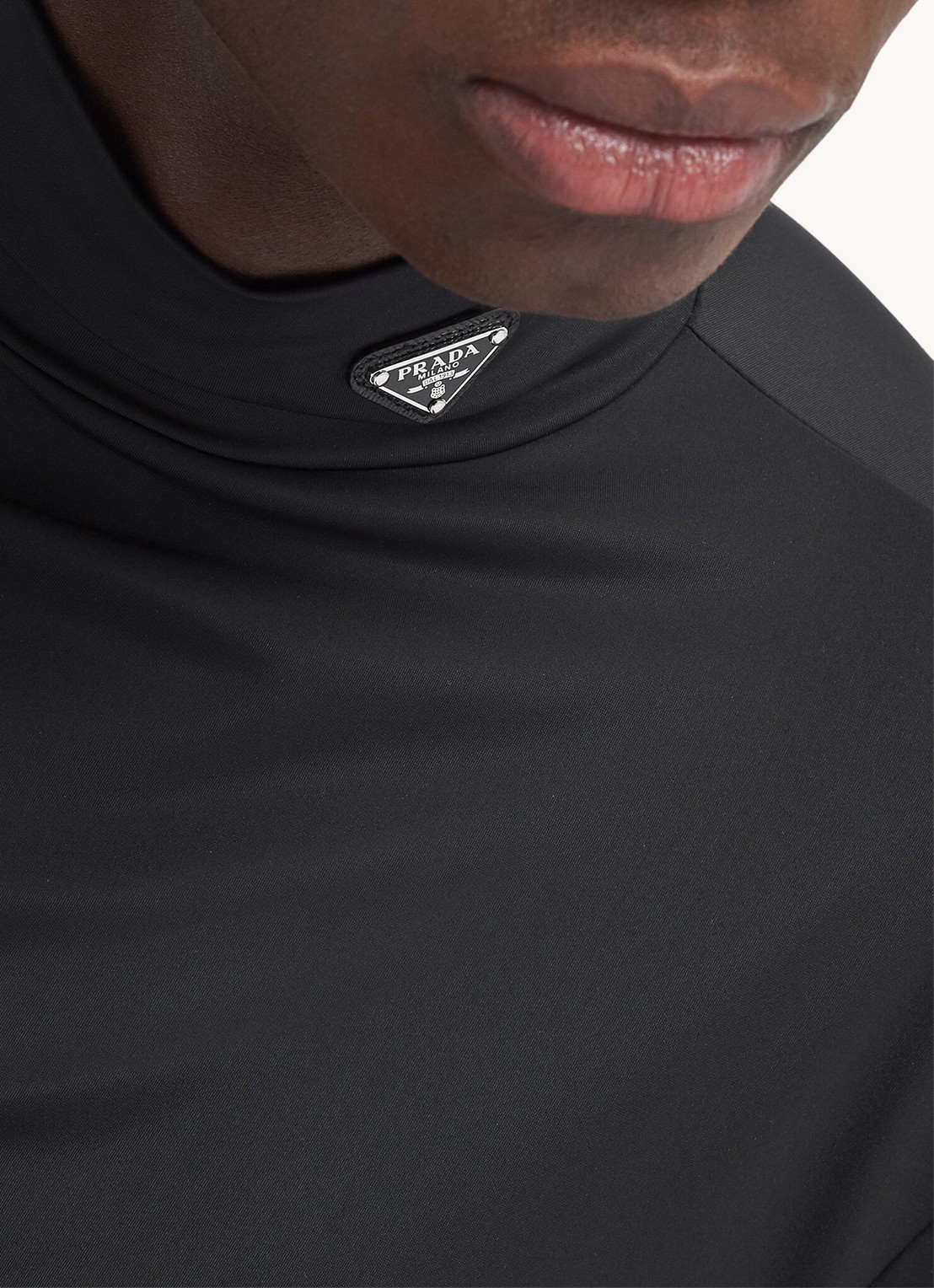 Prada Longsleeve met col en logo - achterkant 4 zwart