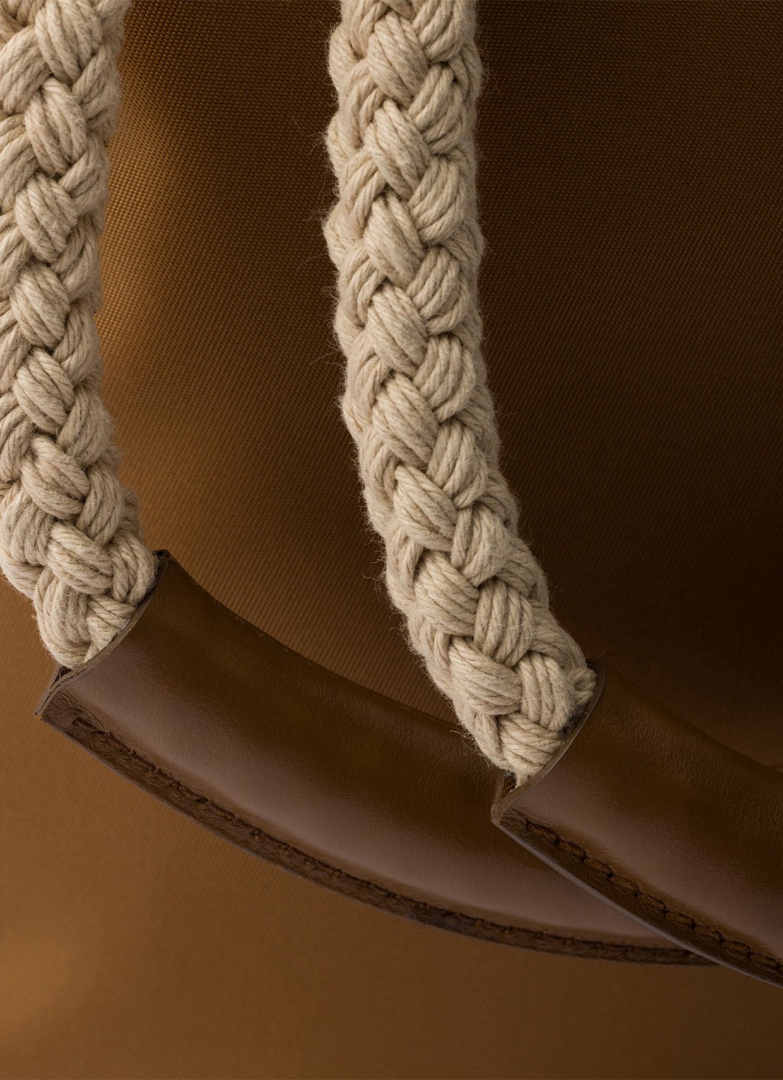 Prada Mariner Re-Nylon Small schoudertas met logo - detail 5 camel