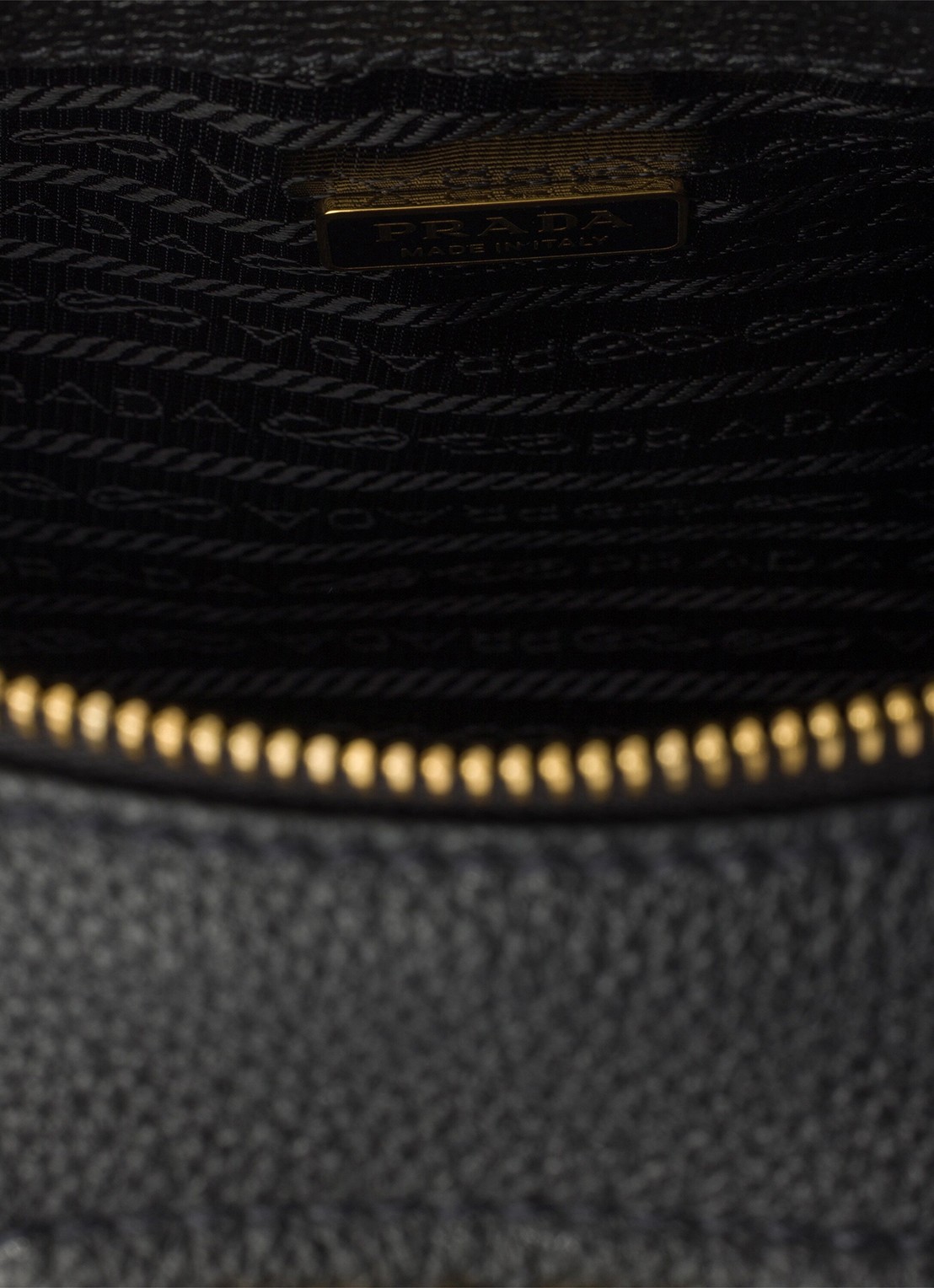 Prada Medium schoudertas van kalfsleer - detail 4 zwart