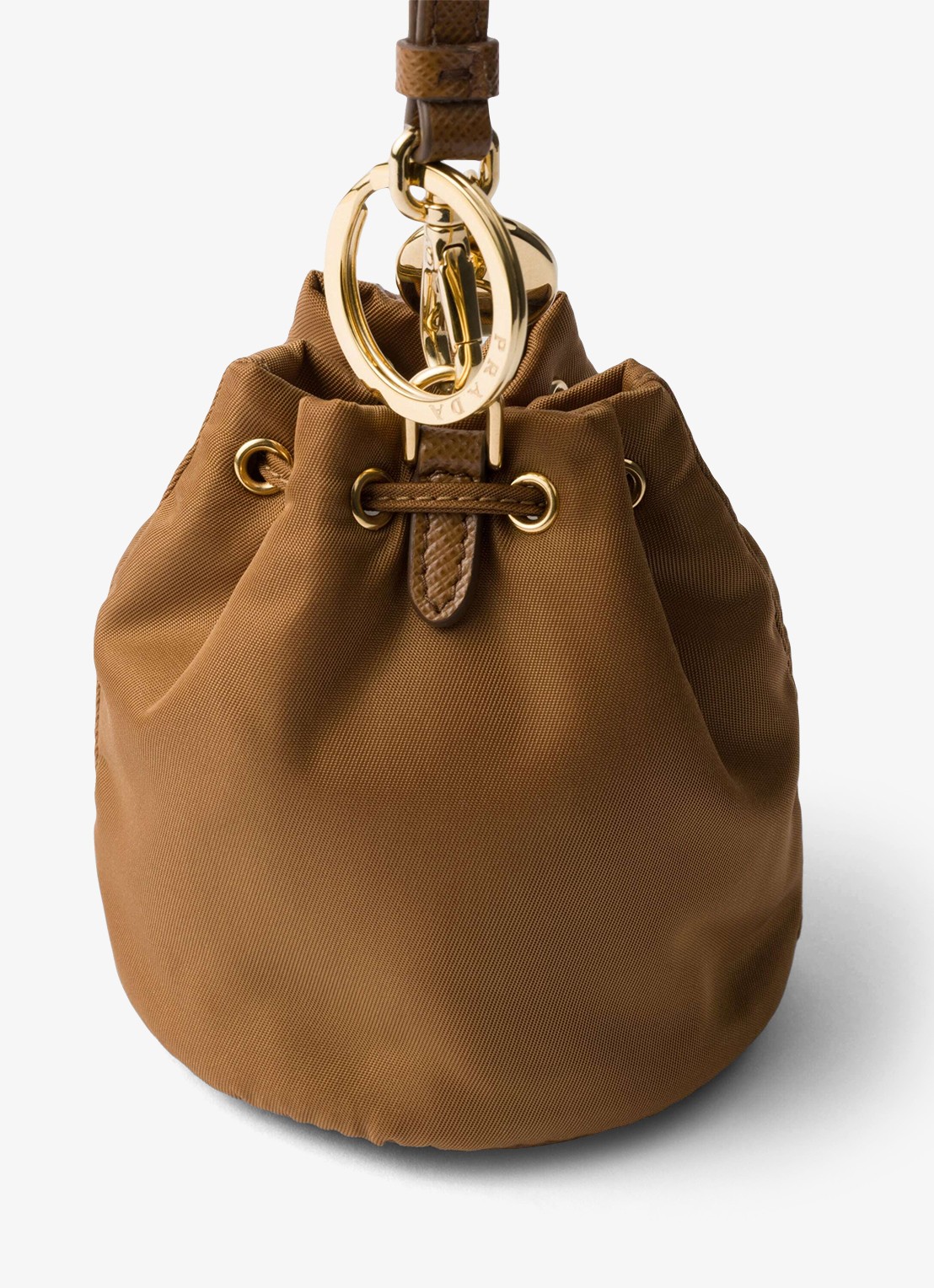 Prada Mini Icon Re-Nylon sleutelhanger met leren details - detail camel