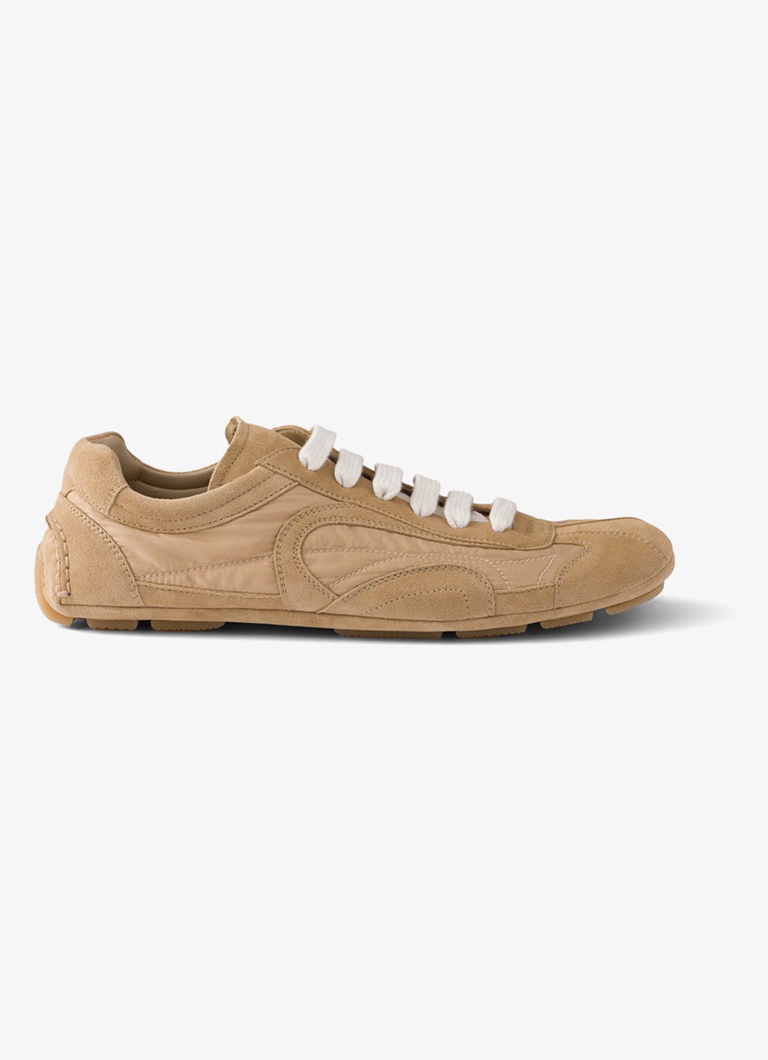 Prada Montecarlo Re-Edition 2005 Re-Nylon sneaker met kalfssuède details - voorkant 2 beige