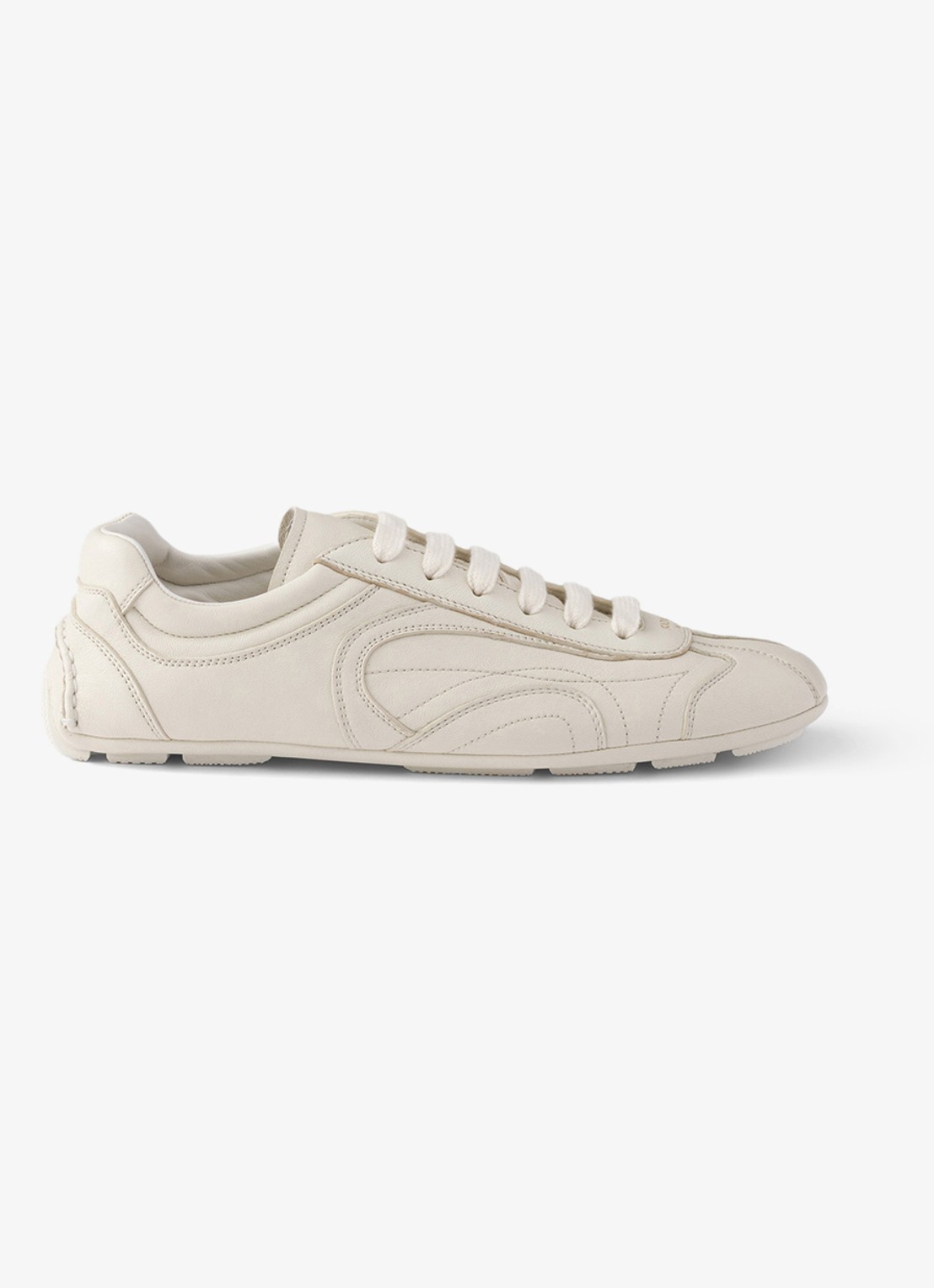 Prada Montecarlo Re-Edition 2005 sneaker van lamsleer - voorkant gebroken wit