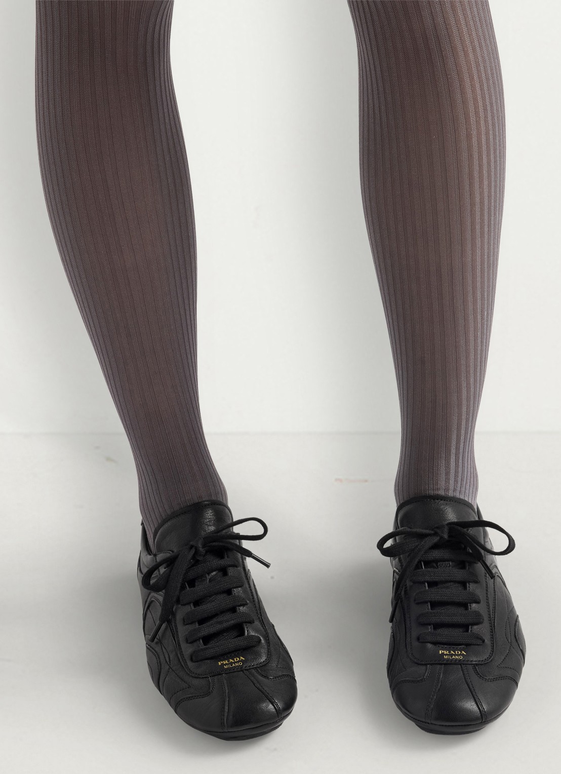 Prada Montecarlo Re-Edition 2005 sneaker van lamsleer - voorkant 7 zwart