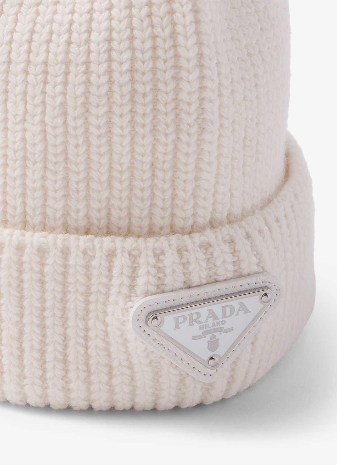 Prada Muts in kasjmierblend met logo - voorkant 2 gebroken wit
