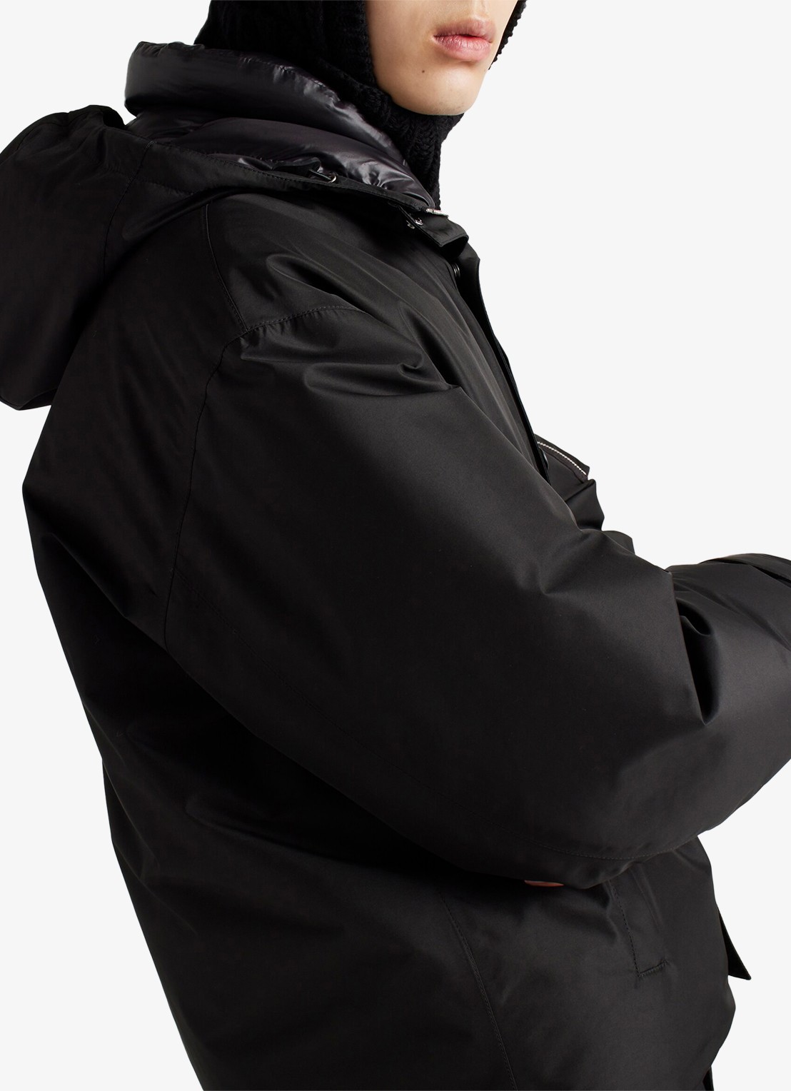 Prada Oversized gewatteerde jas met donsvulling en ritszakken - detail 5 zwart