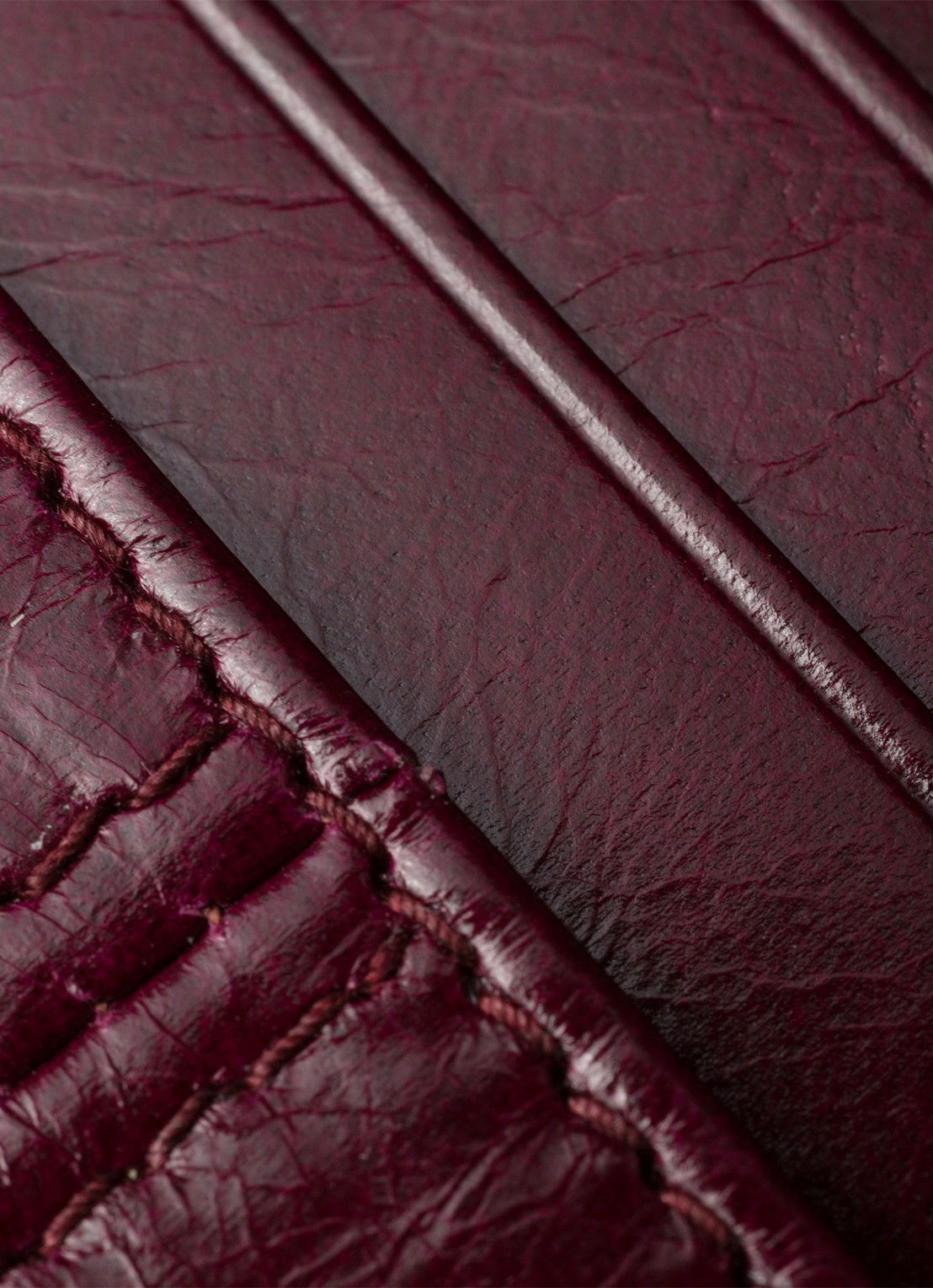 Prada Pasjeshouder van kalfsleer met logo - detail 2 bordeauxrood