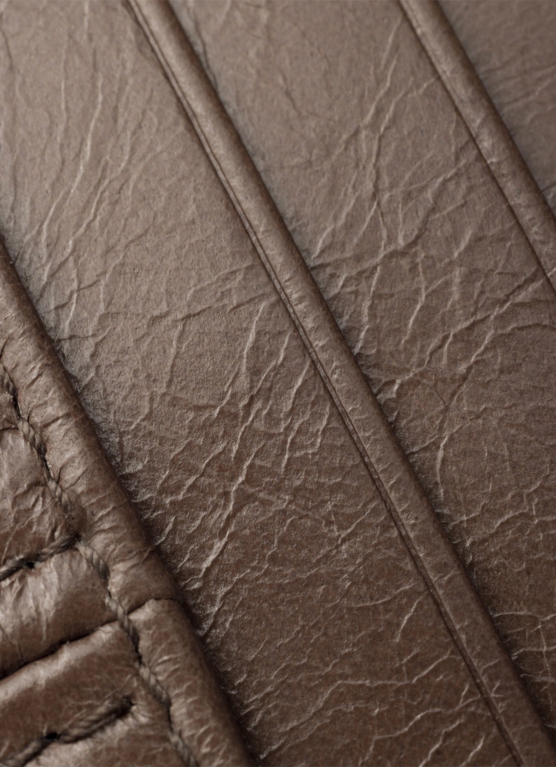 Prada Pasjeshouder van kalfsleer - detail 3 taupe