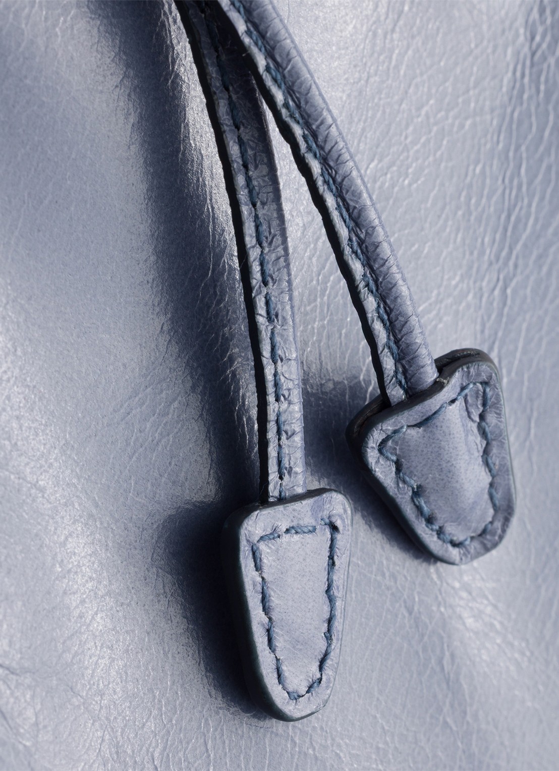 Prada Portemonnee van kalfsleer met logo - detail staalblauw